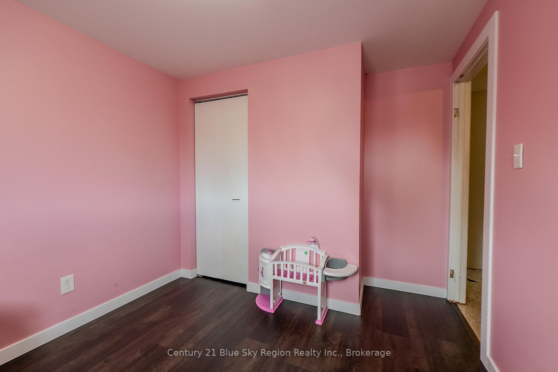 Photo 14 of 4 Sovereign Drive, North Bay, Birchaven — HOMEH