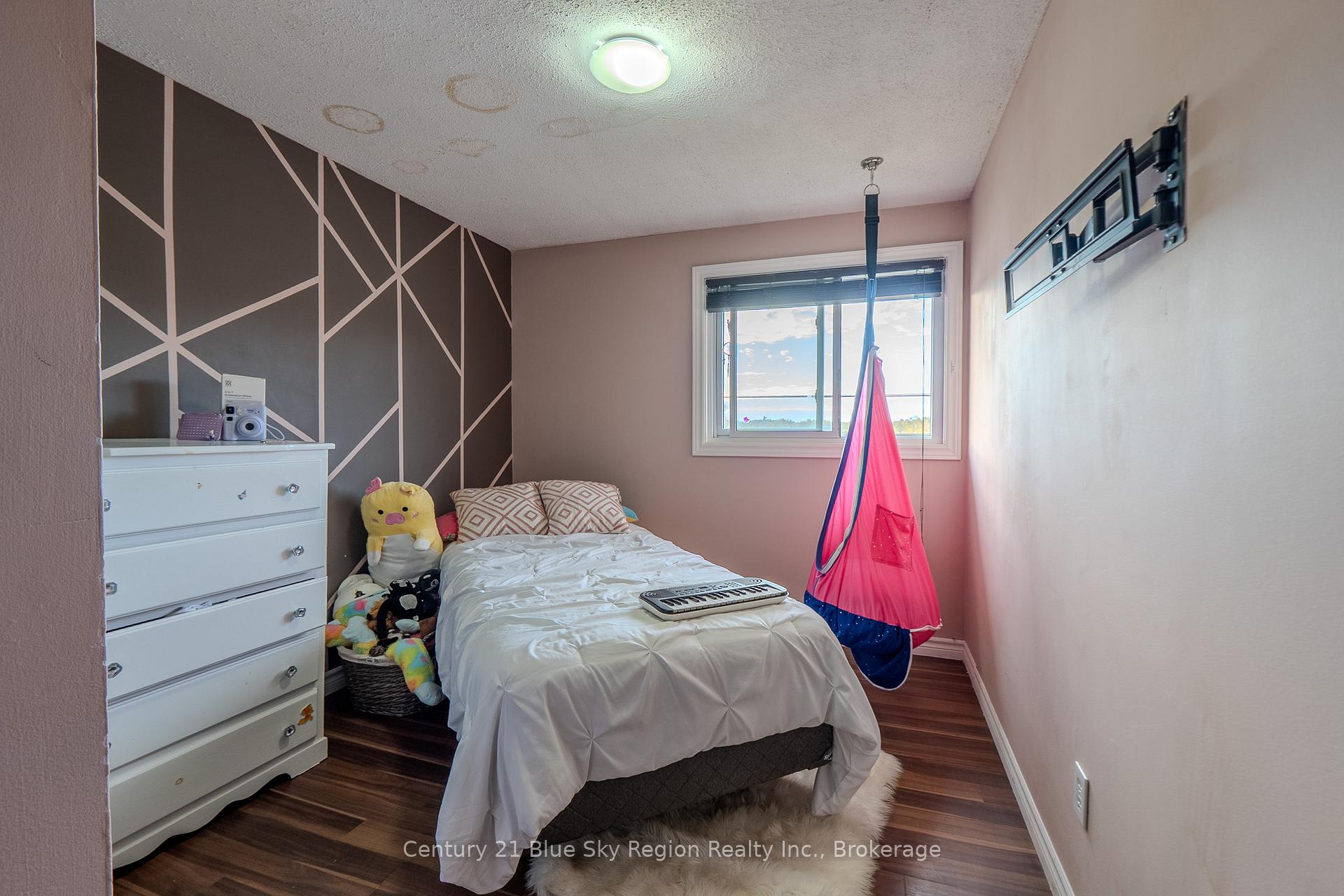 Photo 17 of 4 Sovereign Drive, North Bay, Birchaven — HOMEH
