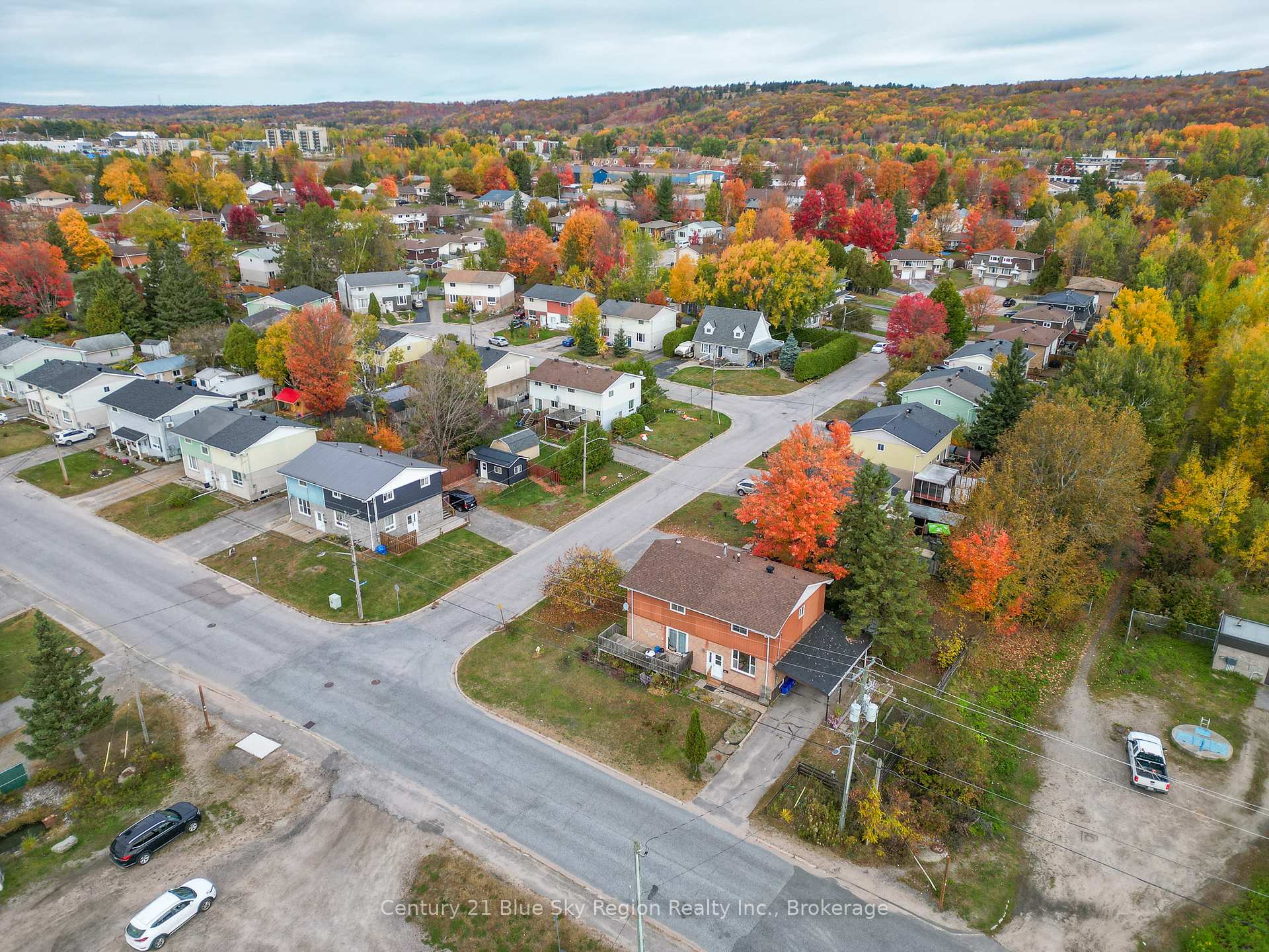 Photo 34 of 4 Sovereign Drive, North Bay, Birchaven — HOMEH