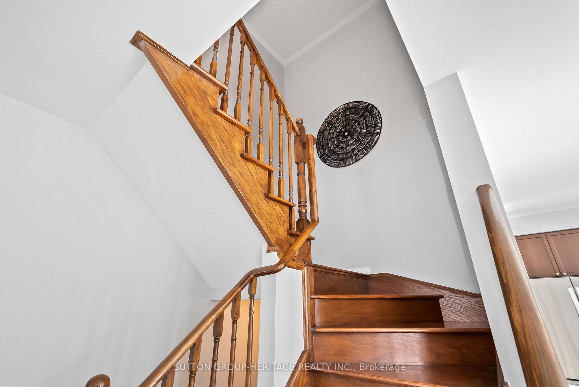Photo 11 of 2328 Pilgrim Square, Oshawa, Windfields — HOMEH