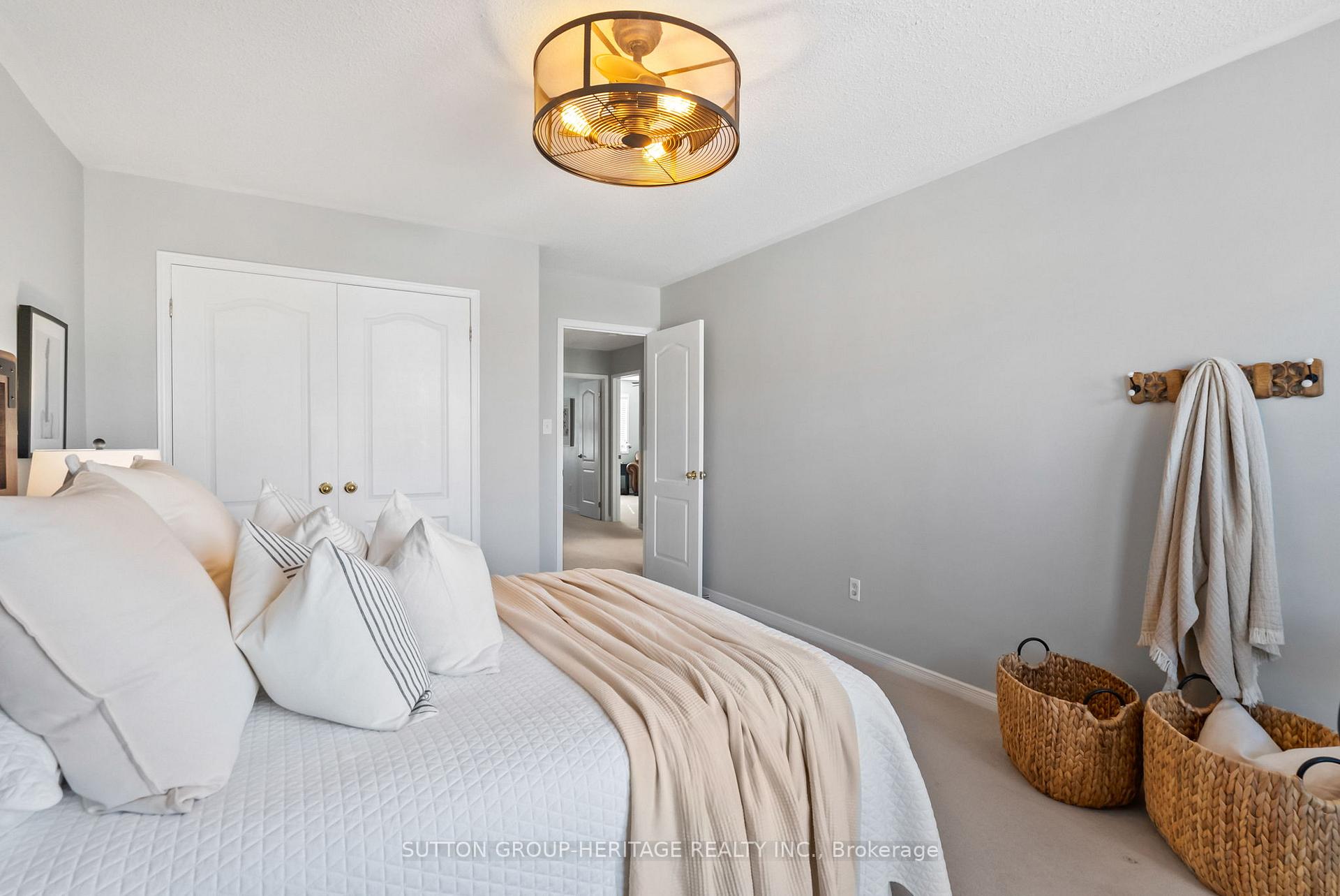 Photo 21 of 2328 Pilgrim Square, Oshawa, Windfields — HOMEH