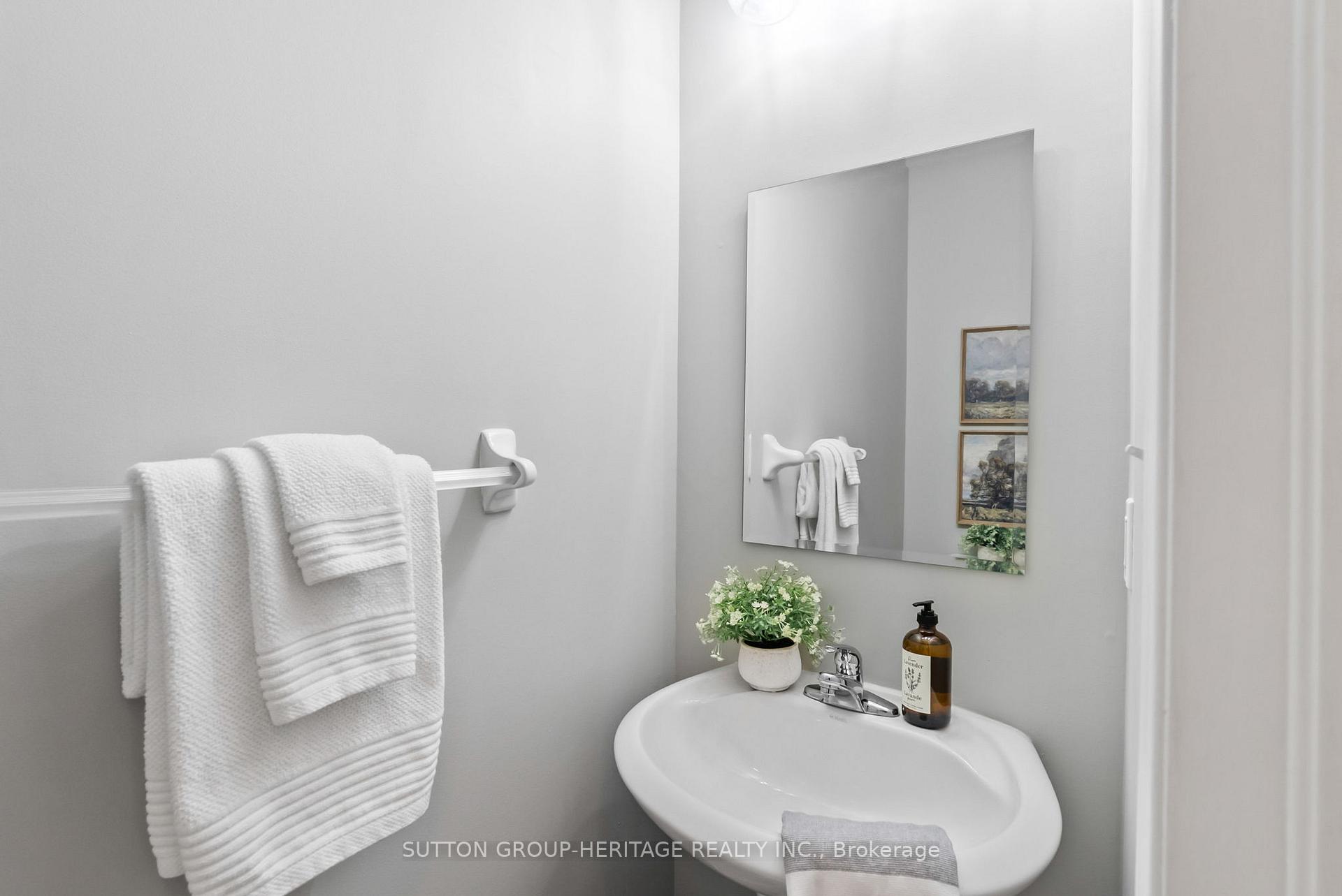 Photo 25 of 2328 Pilgrim Square, Oshawa, Windfields — HOMEH
