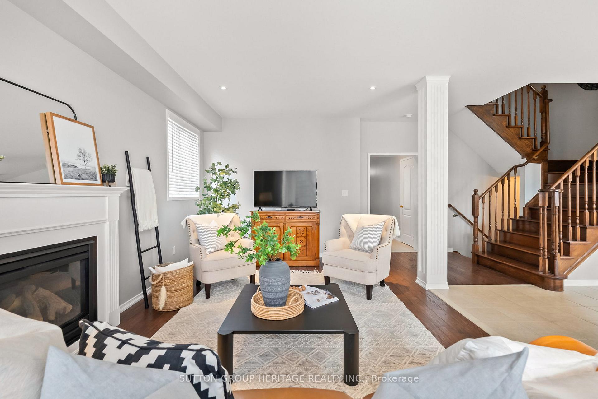 Photo 32 of 2328 Pilgrim Square, Oshawa, Windfields — HOMEH