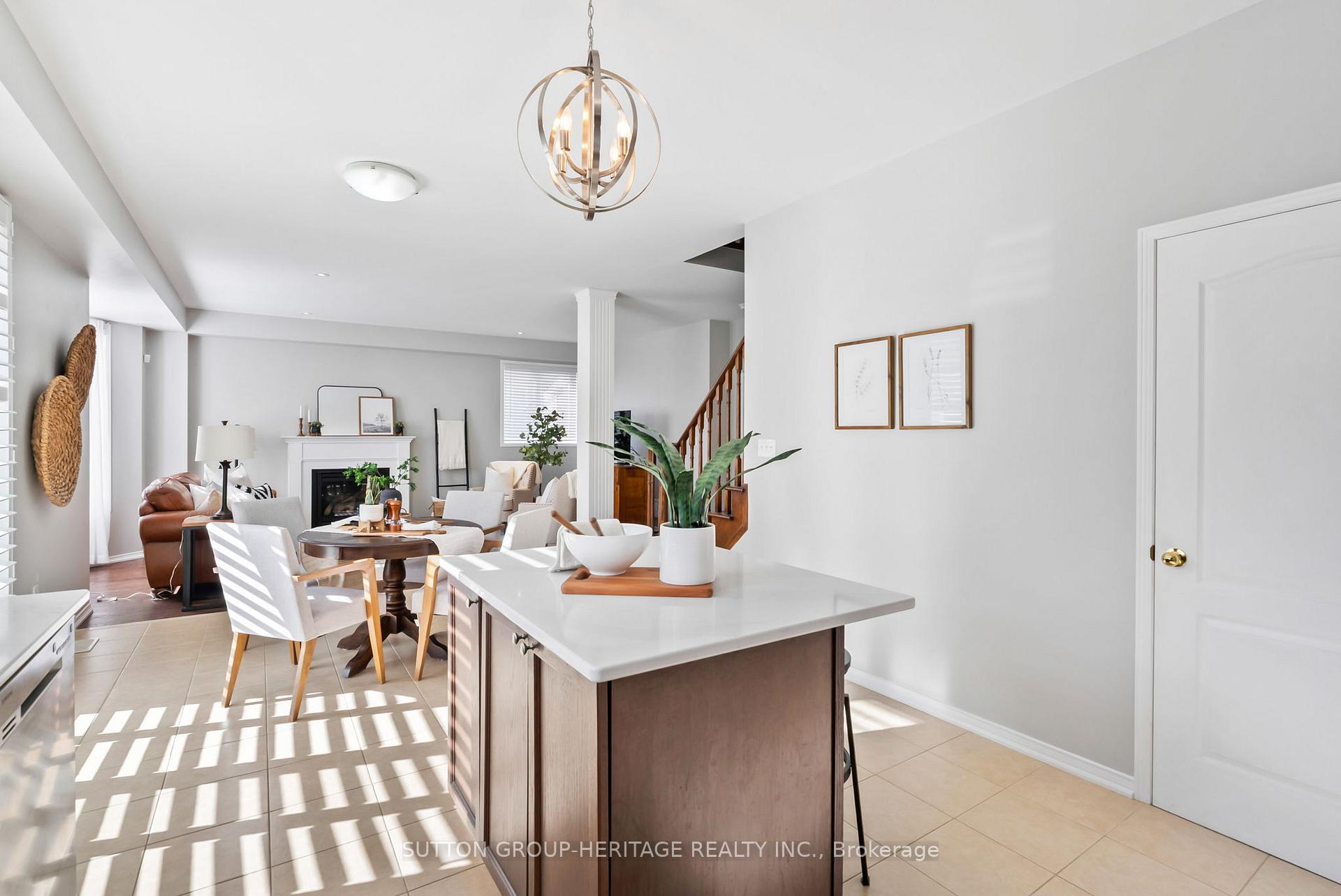 Photo 38 of 2328 Pilgrim Square, Oshawa, Windfields — HOMEH