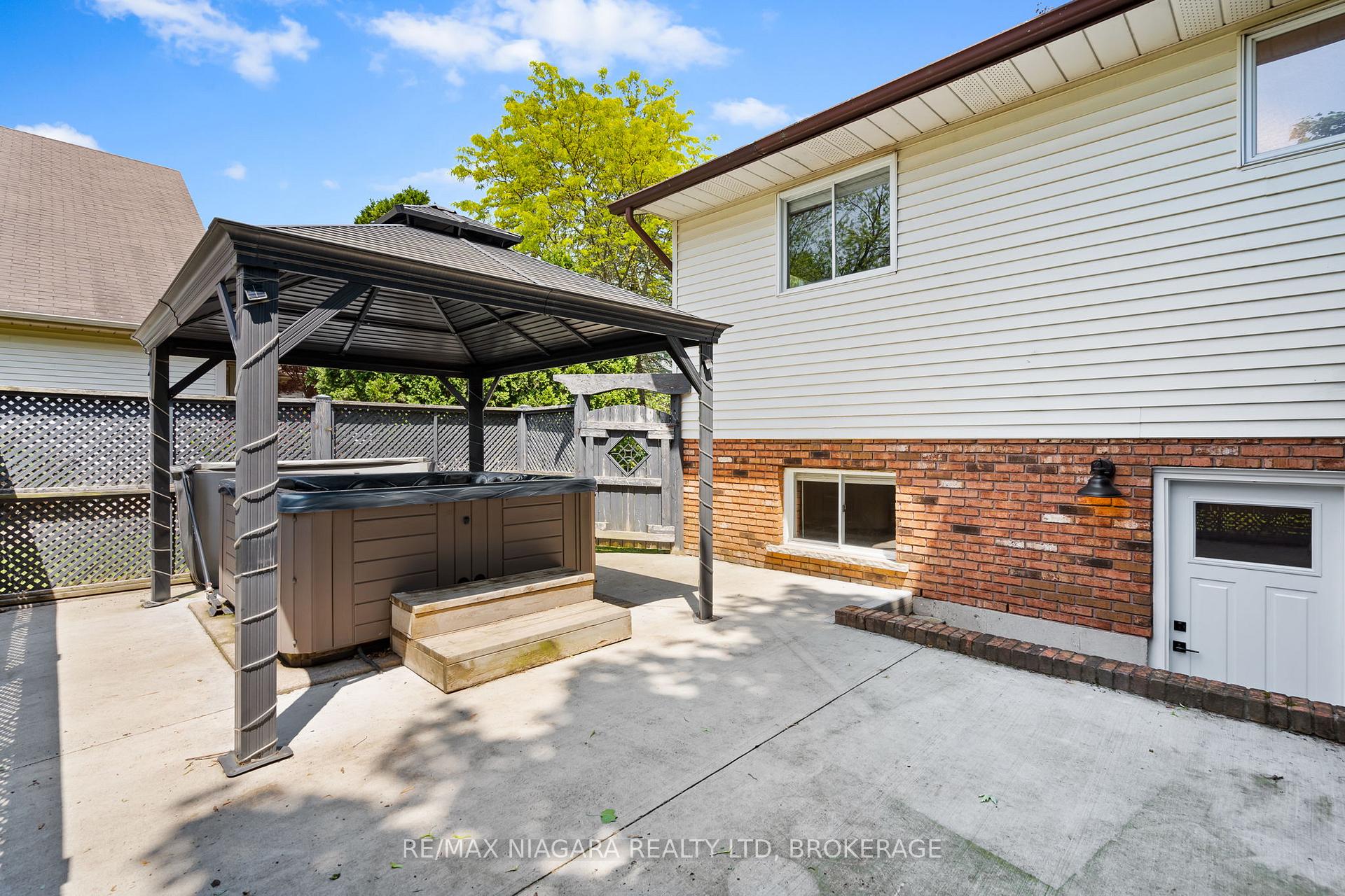 Photo 23 of 912 Church Street, Pelham, Fenwick — HOMEH