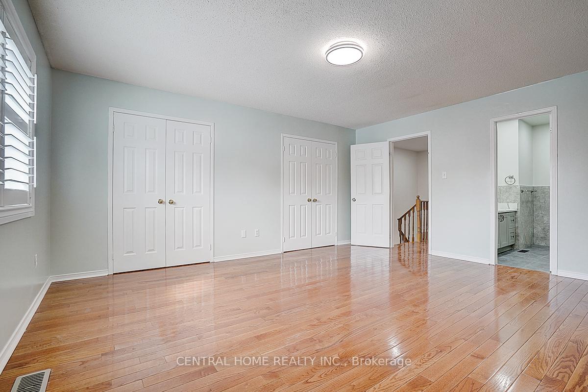 Photo 16 of Unit Main & 2nd, 47 Stella Drive, Markham, Middlefield — HOMEH