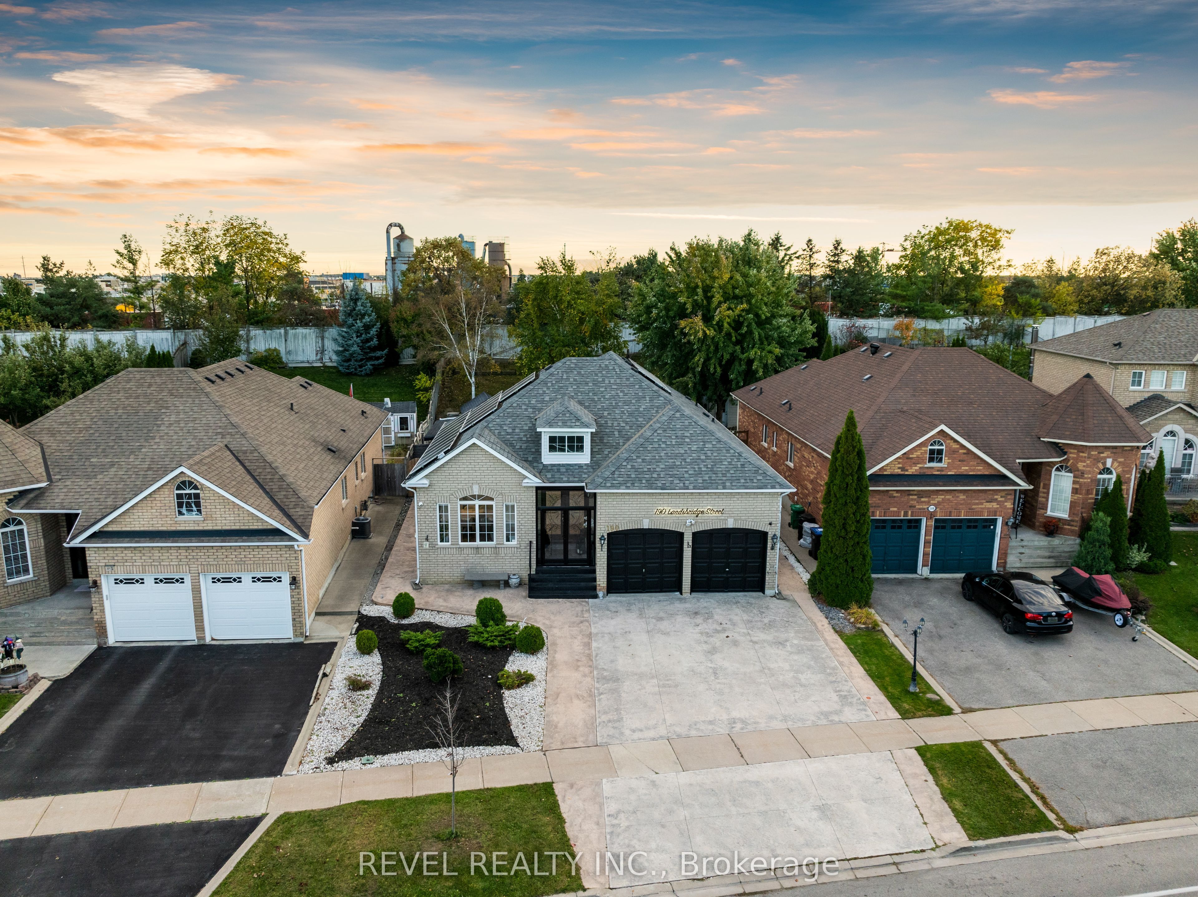 Photo 53 of 190 Landsbridge Street, Caledon, Bolton East — HOMEH