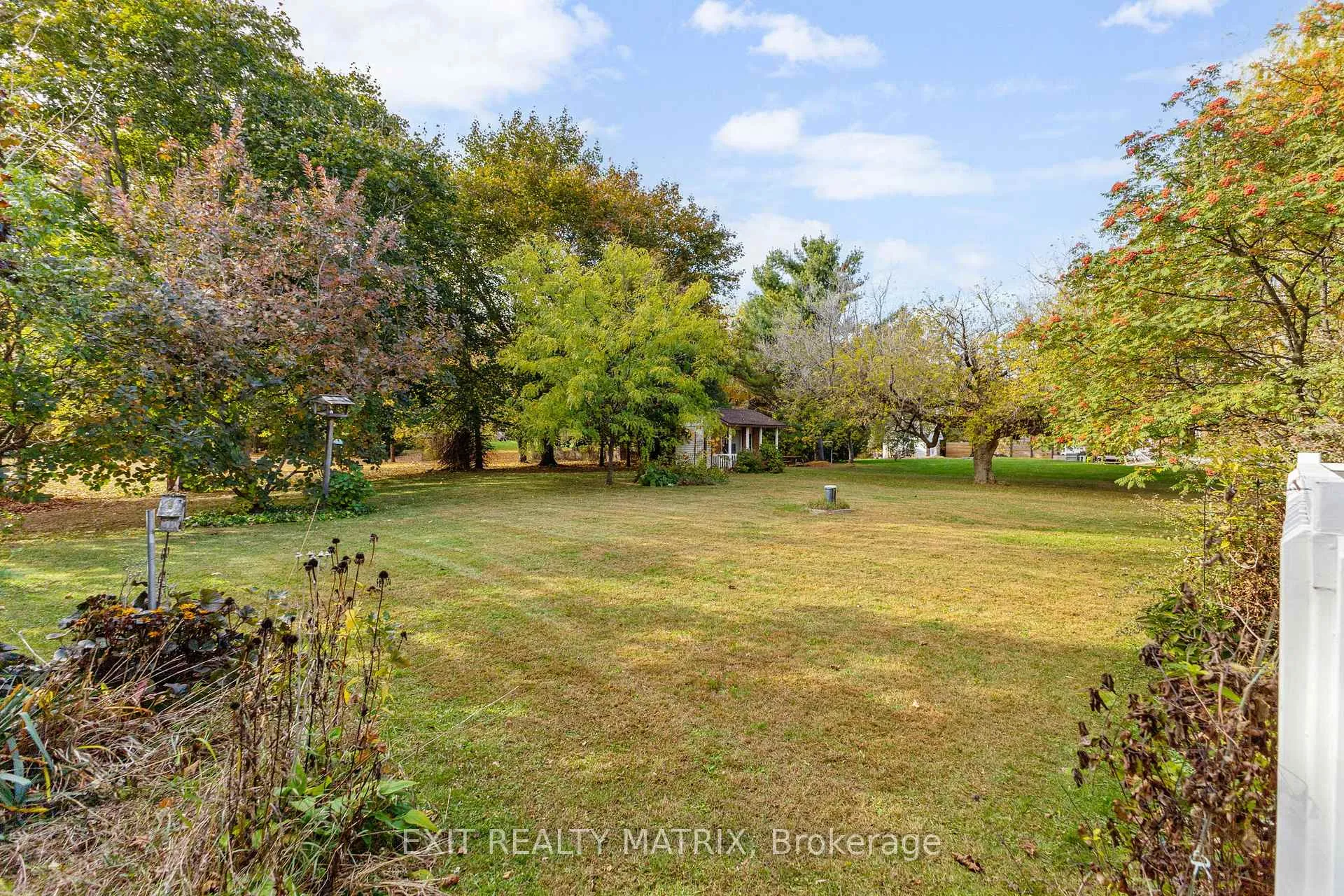 Photo 47 of 1100 Moffatt Drive, Ottawa, Cumberland Ridge — HOMEH