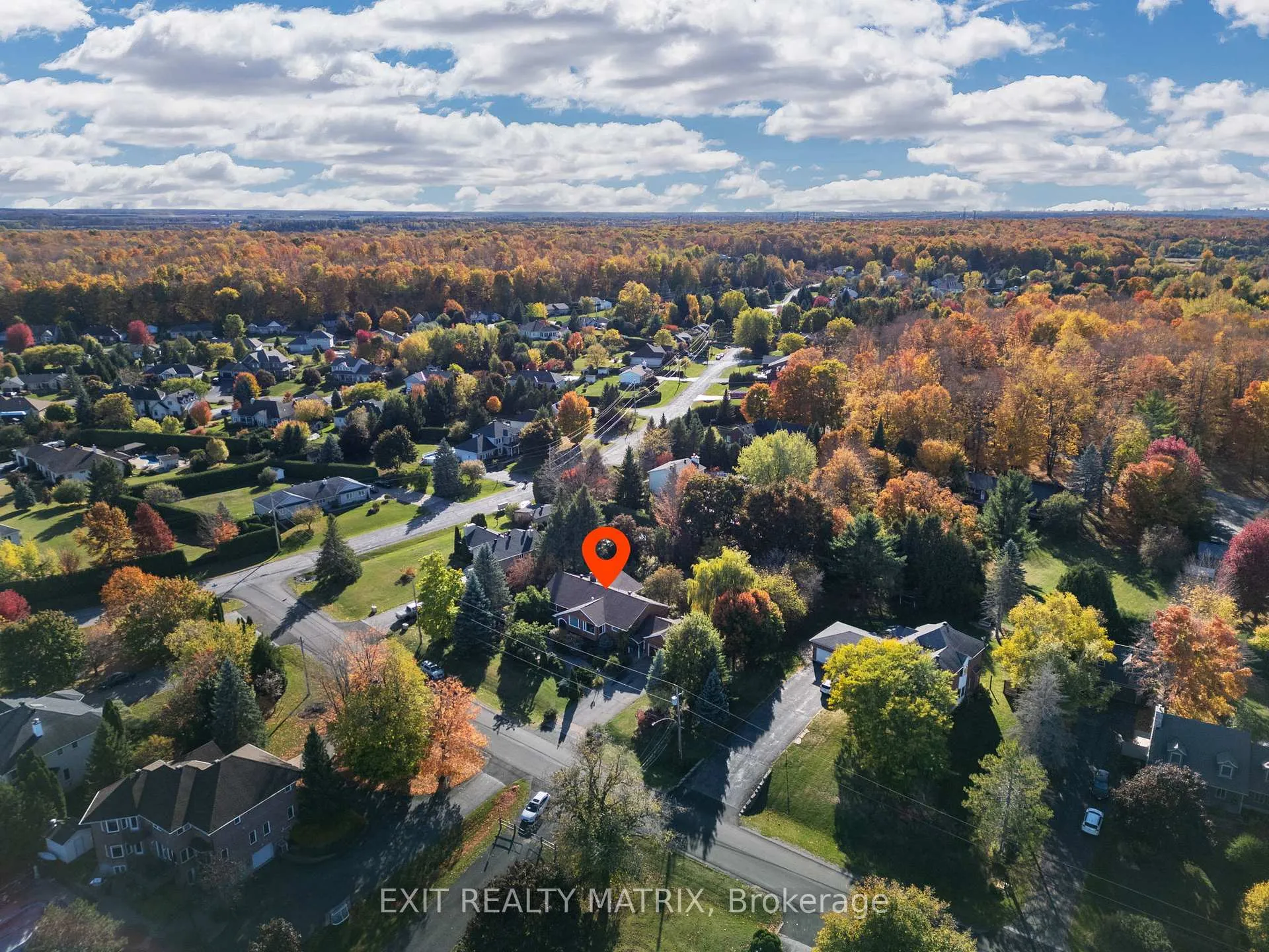 Photo 49 of 1100 Moffatt Drive, Ottawa, Cumberland Ridge — HOMEH