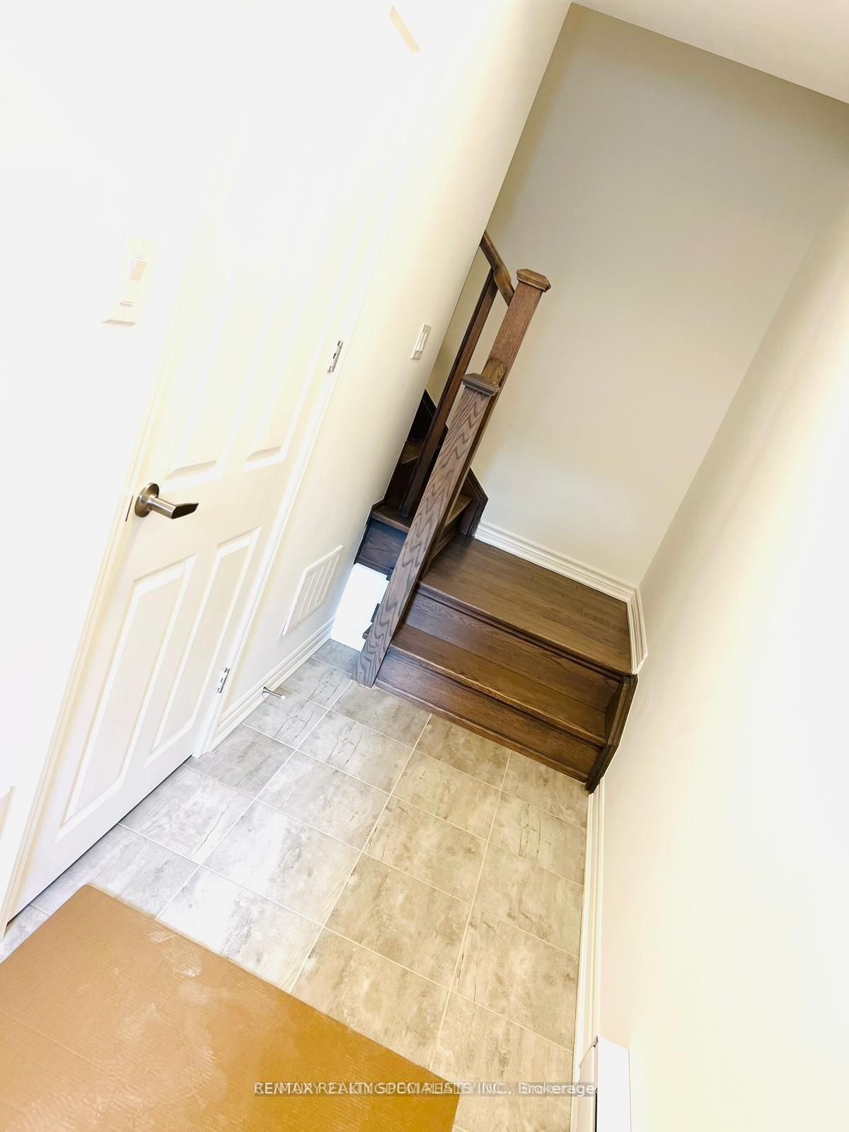 Photo 1 of 1521 Moira Crescent, Milton, Bowes — HOMEH