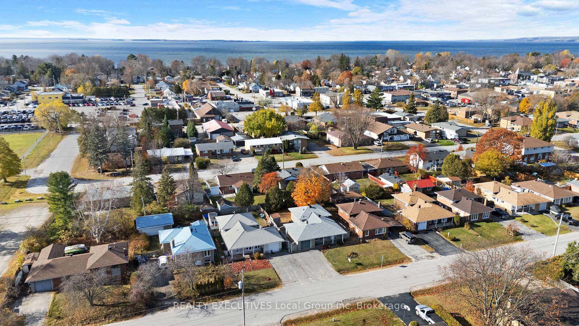 Photo 2 of 37 Strathcona Drive, North Bay, Ferris — HOMEH