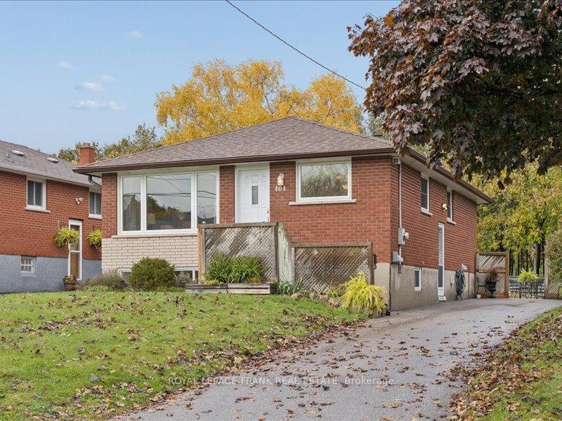 Photo 1 of 404 Conant Street, Oshawa, Lakeview — HOMEH