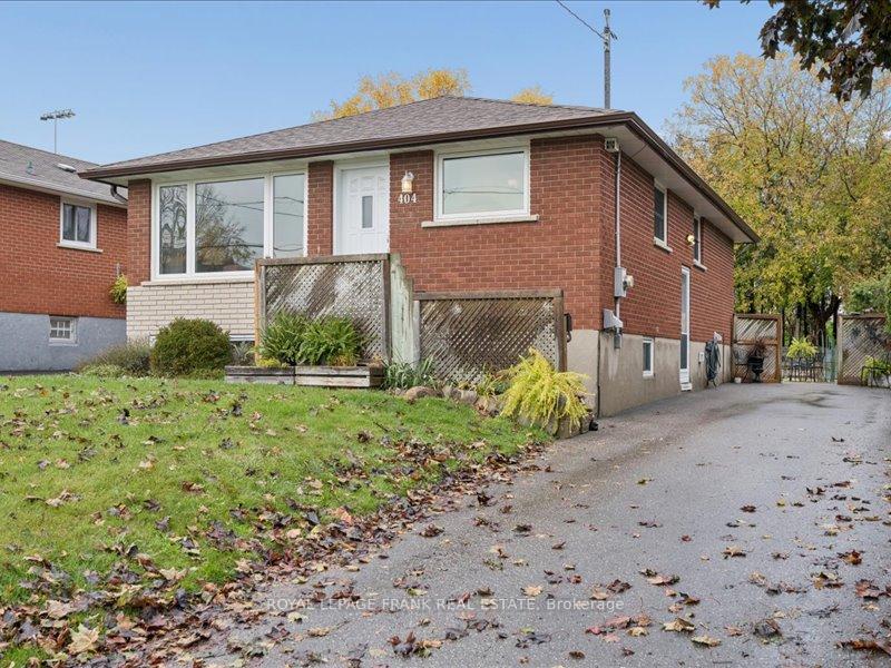Photo 5 of 404 Conant Street, Oshawa, Lakeview — HOMEH
