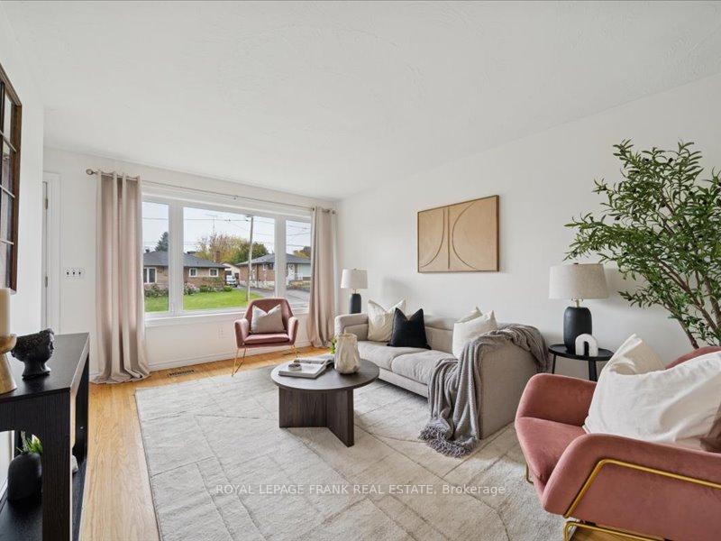 Photo 10 of 404 Conant Street, Oshawa, Lakeview — HOMEH