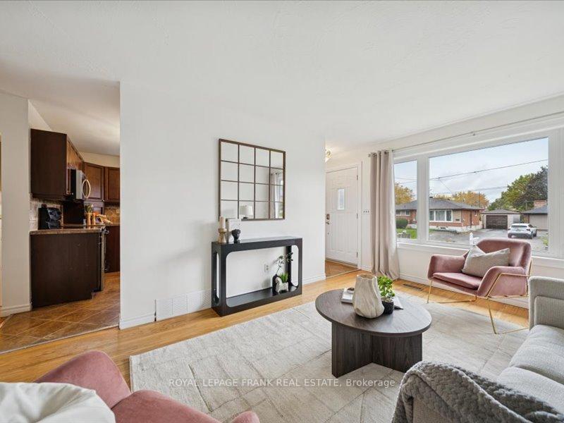Photo 11 of 404 Conant Street, Oshawa, Lakeview — HOMEH