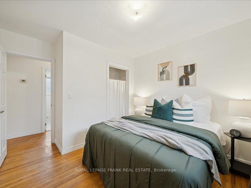 Photo 23 of 404 Conant Street, Oshawa, Lakeview — HOMEH