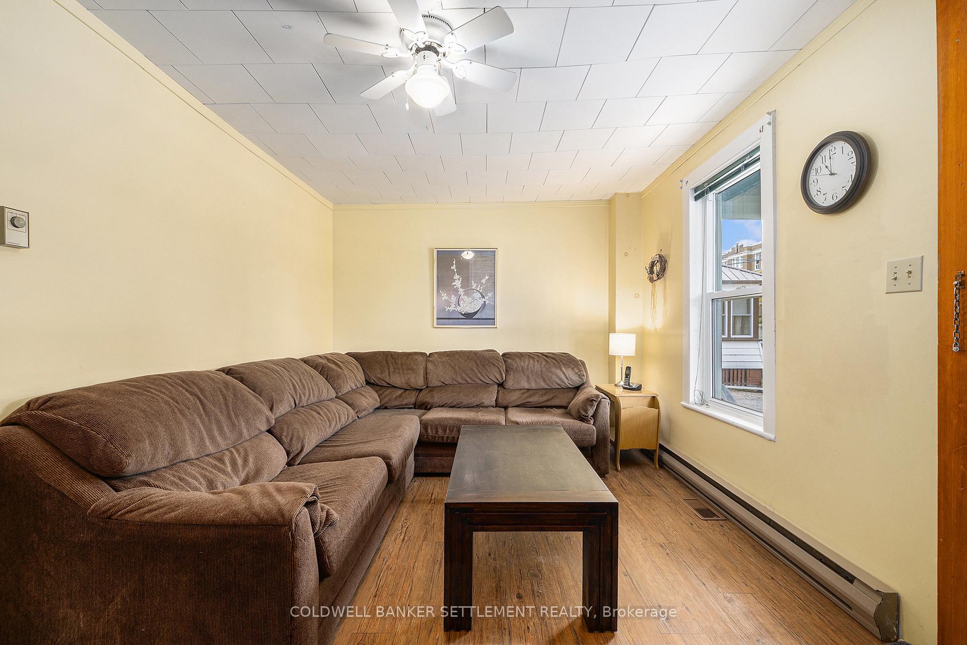 Photo 7 of 25 Wilson Street E, Perth — HOMEH