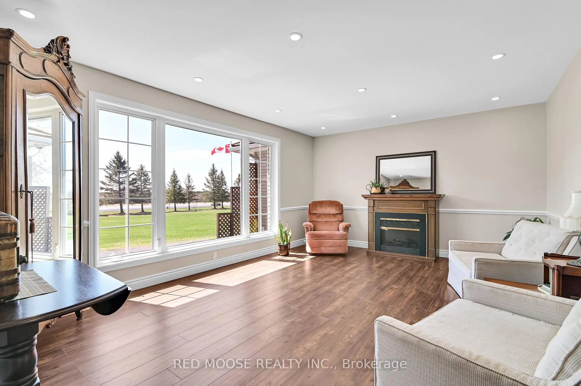 Photo 7 of 9859 Russell Road, Ottawa, Sarsfield/Bearbrook — HOMEH