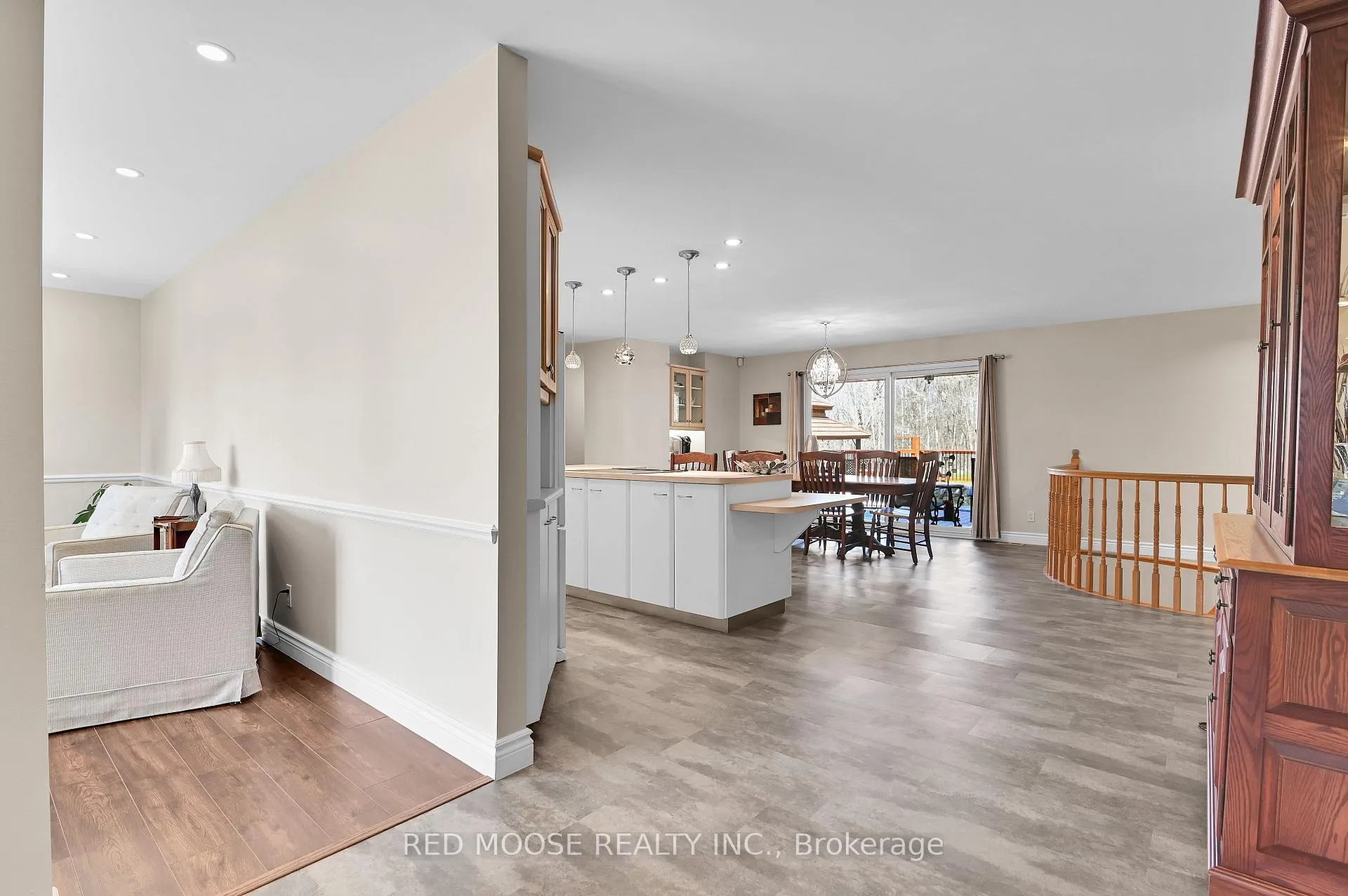 Photo 8 of 9859 Russell Road, Ottawa, Sarsfield/Bearbrook — HOMEH