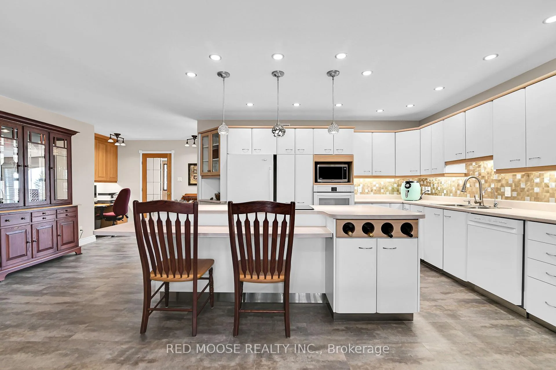 Photo 10 of 9859 Russell Road, Ottawa, Sarsfield/Bearbrook — HOMEH