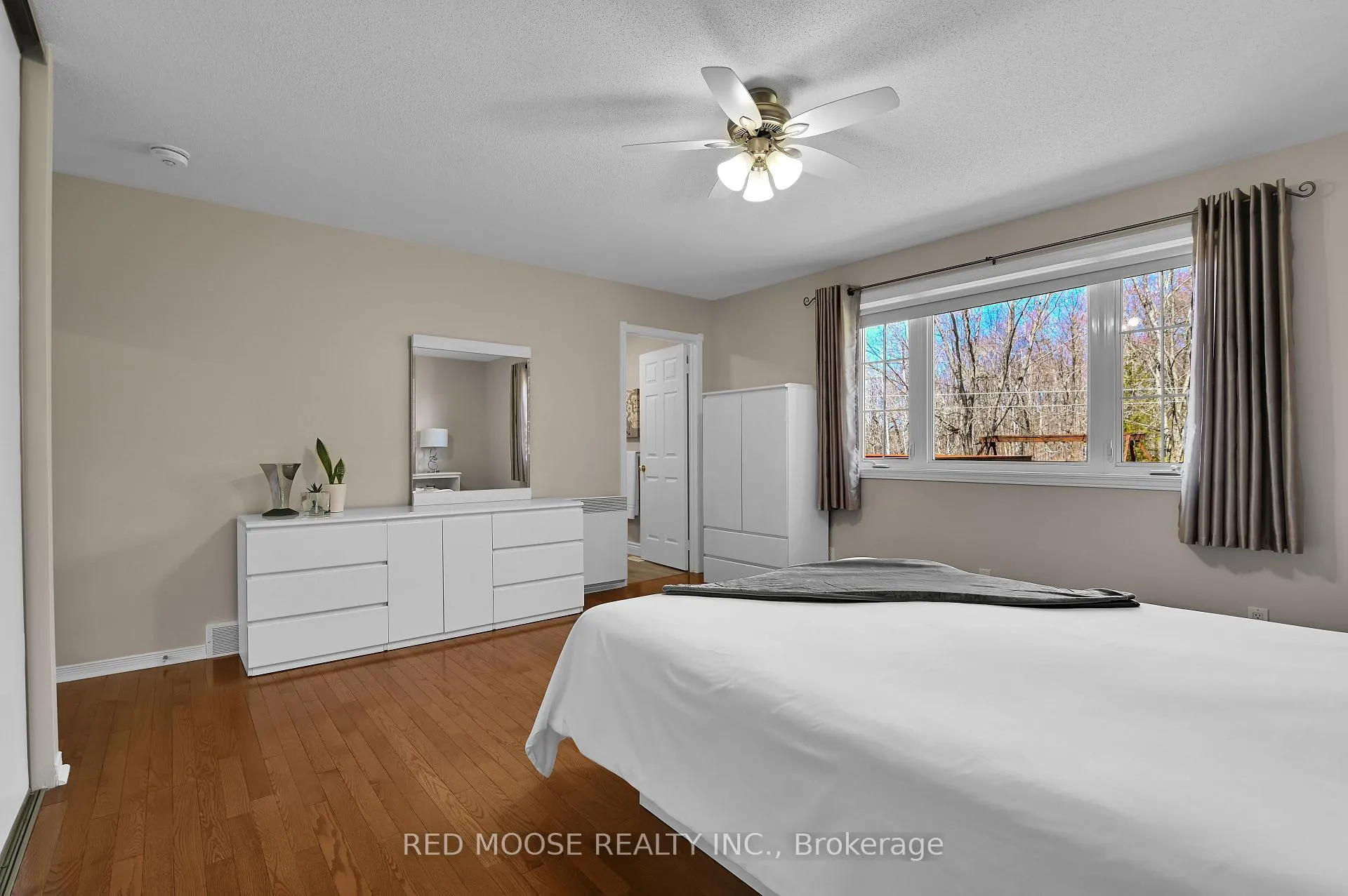 Photo 16 of 9859 Russell Road, Ottawa, Sarsfield/Bearbrook — HOMEH