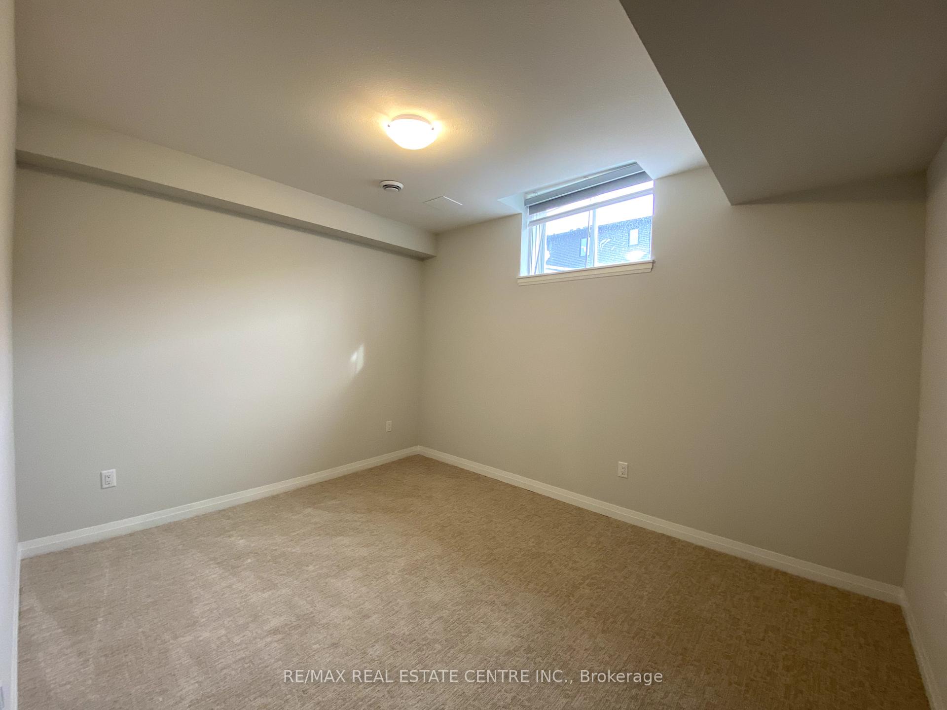 Photo 3 of 98 Acacia Road, Pelham, Fonthill — HOMEH