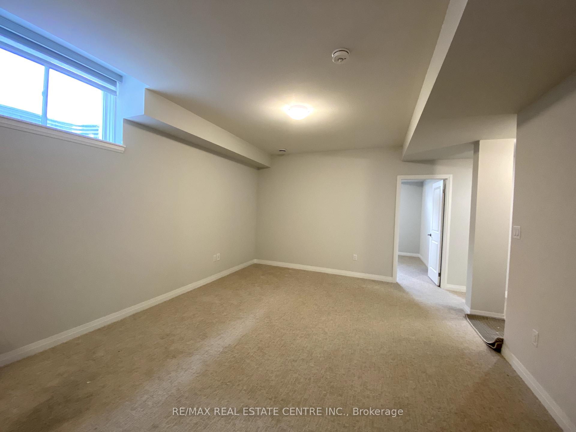 Photo 4 of 98 Acacia Road, Pelham, Fonthill — HOMEH