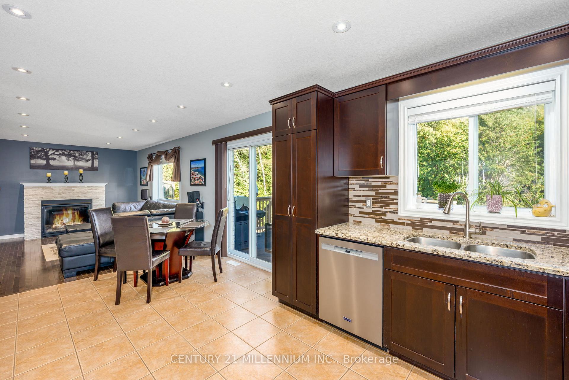 Photo 11 of 171 Elaine Drive, Orangeville — HOMEH