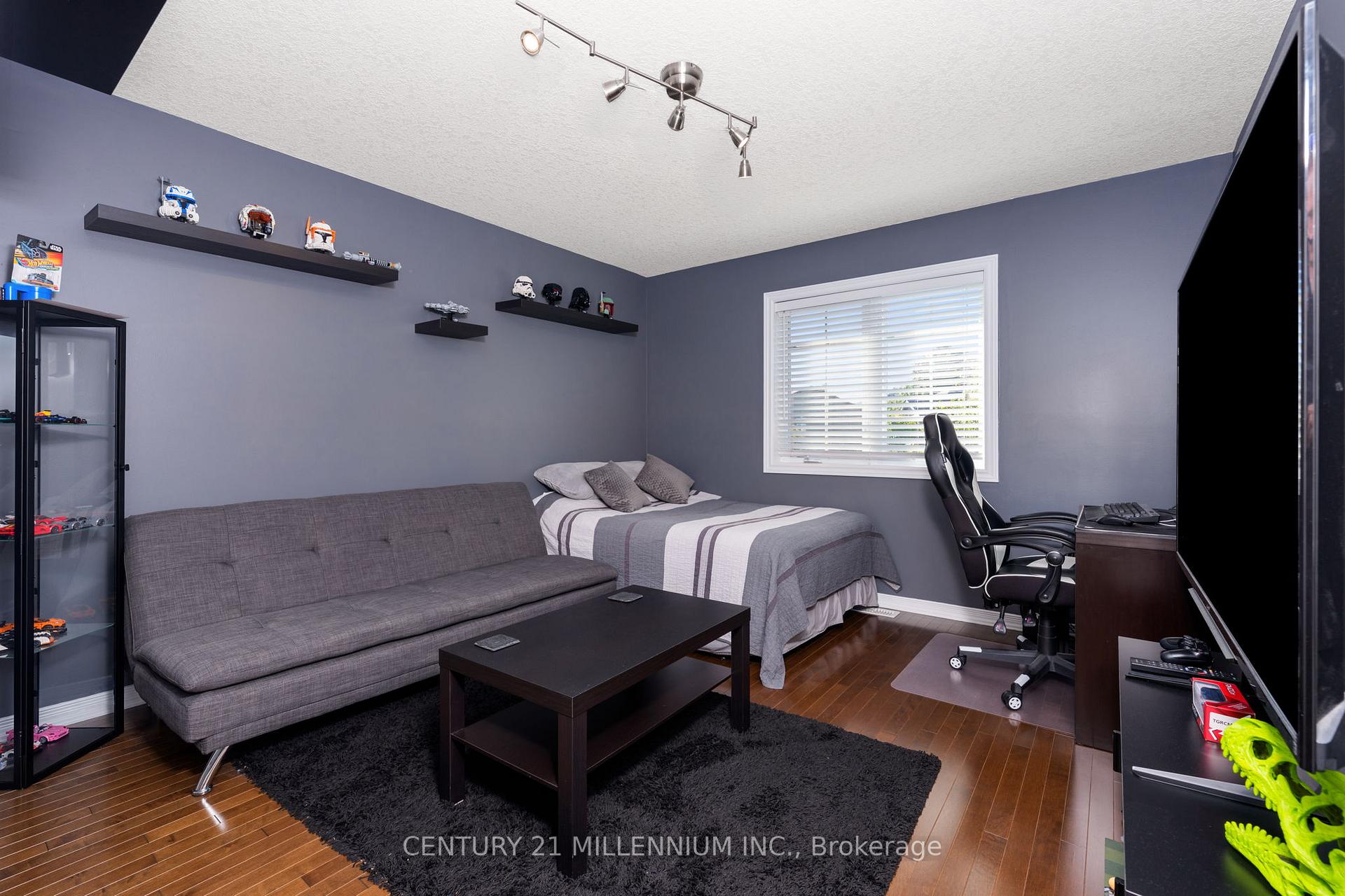 Photo 19 of 171 Elaine Drive, Orangeville — HOMEH