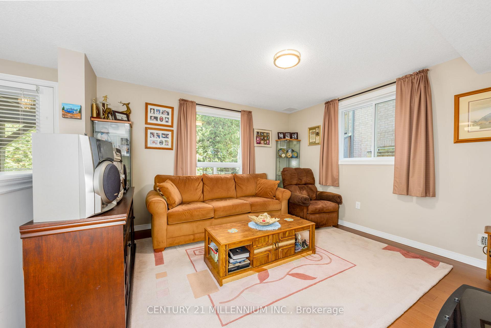 Photo 23 of 171 Elaine Drive, Orangeville — HOMEH