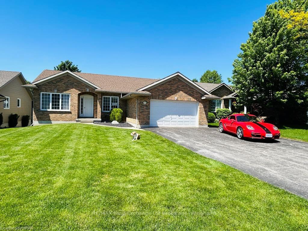 Front of 444 Grandview Road