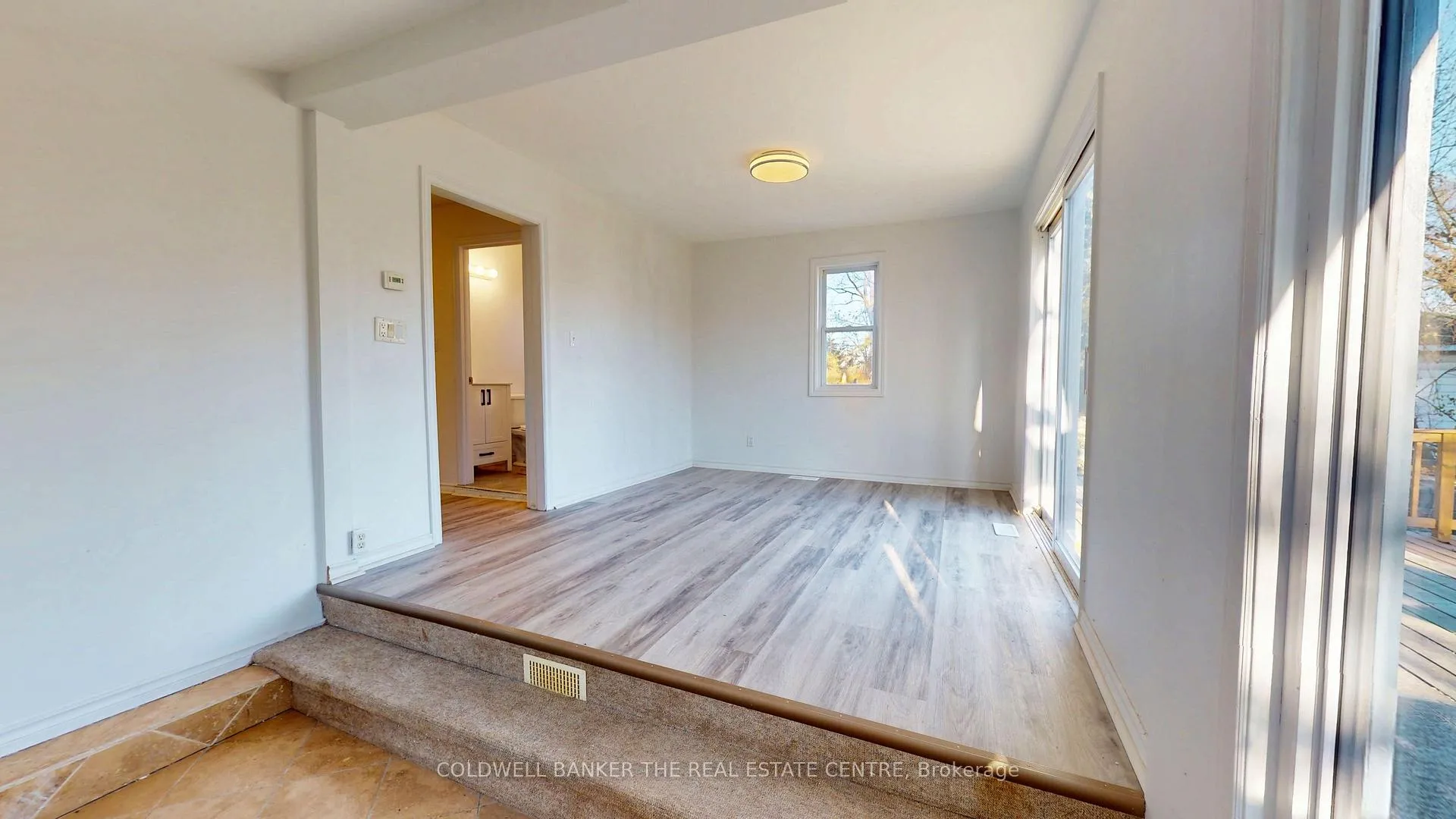 Photo 10 of 532 Laclie Street, Orillia — HOMEH
