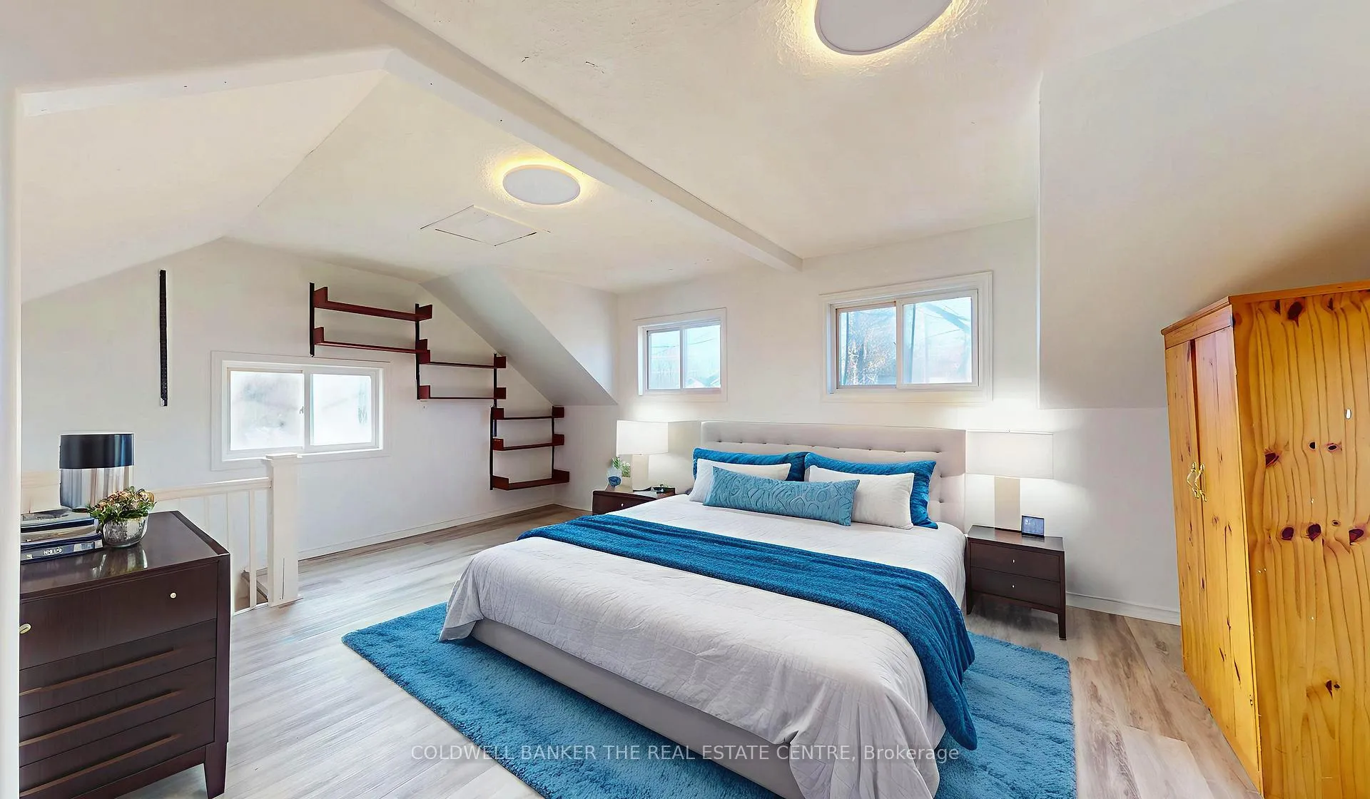 Photo 14 of 532 Laclie Street, Orillia — HOMEH