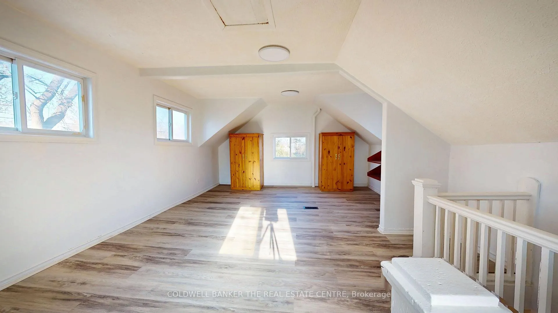 Photo 15 of 532 Laclie Street, Orillia — HOMEH