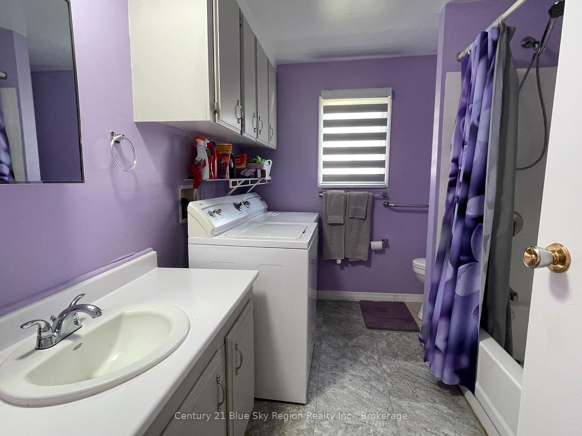 Photo 9 of Unit 4, 395 Riverbend Road, North Bay, Ferris — HOMEH