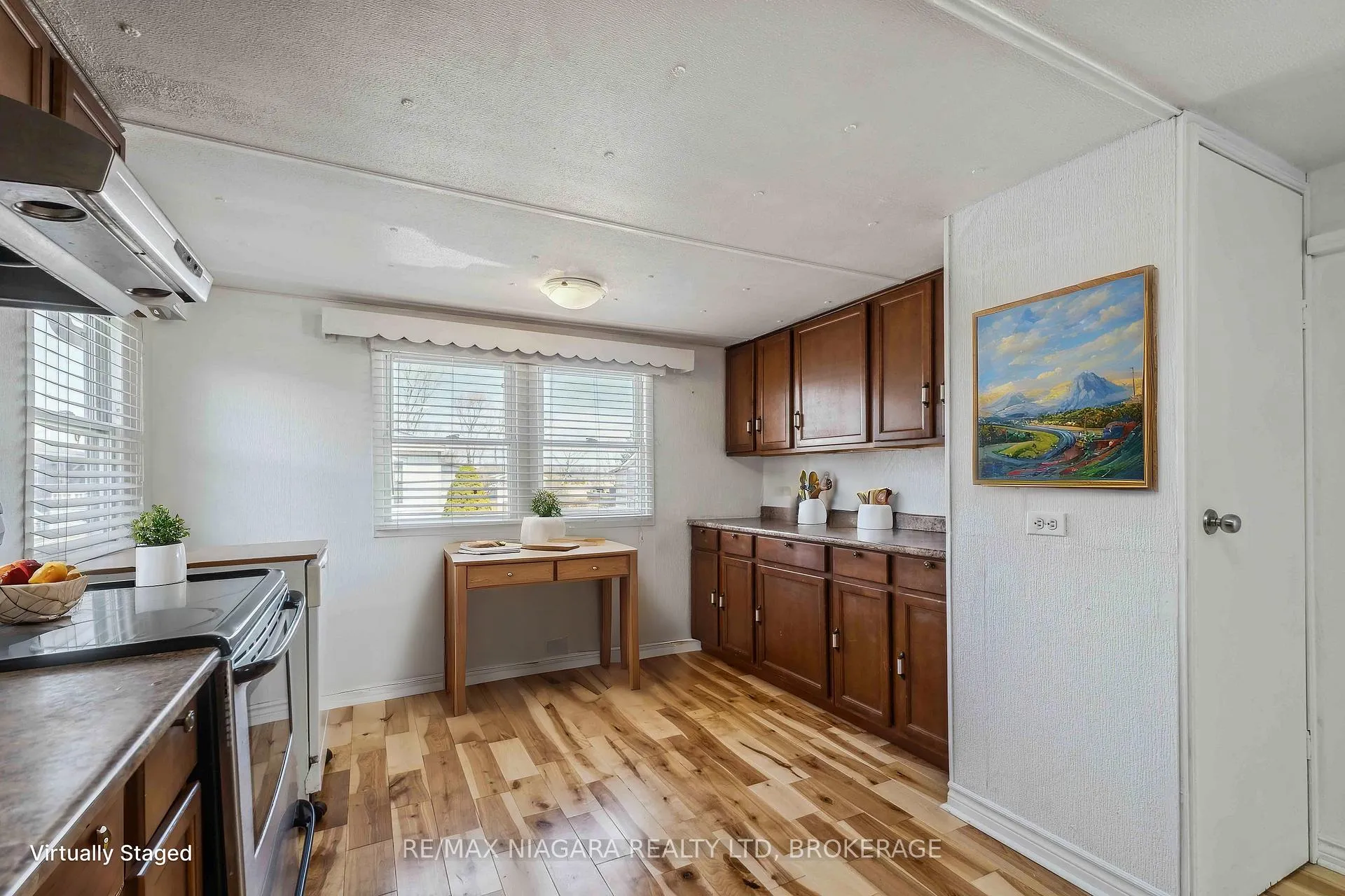 Photo 13 of Unit 21, 2175 Mewburn Road, Niagara Falls, Casey — HOMEH