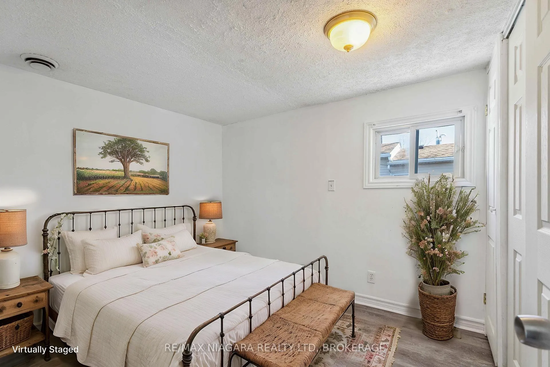 Photo 19 of Unit 21, 2175 Mewburn Road, Niagara Falls, Casey — HOMEH