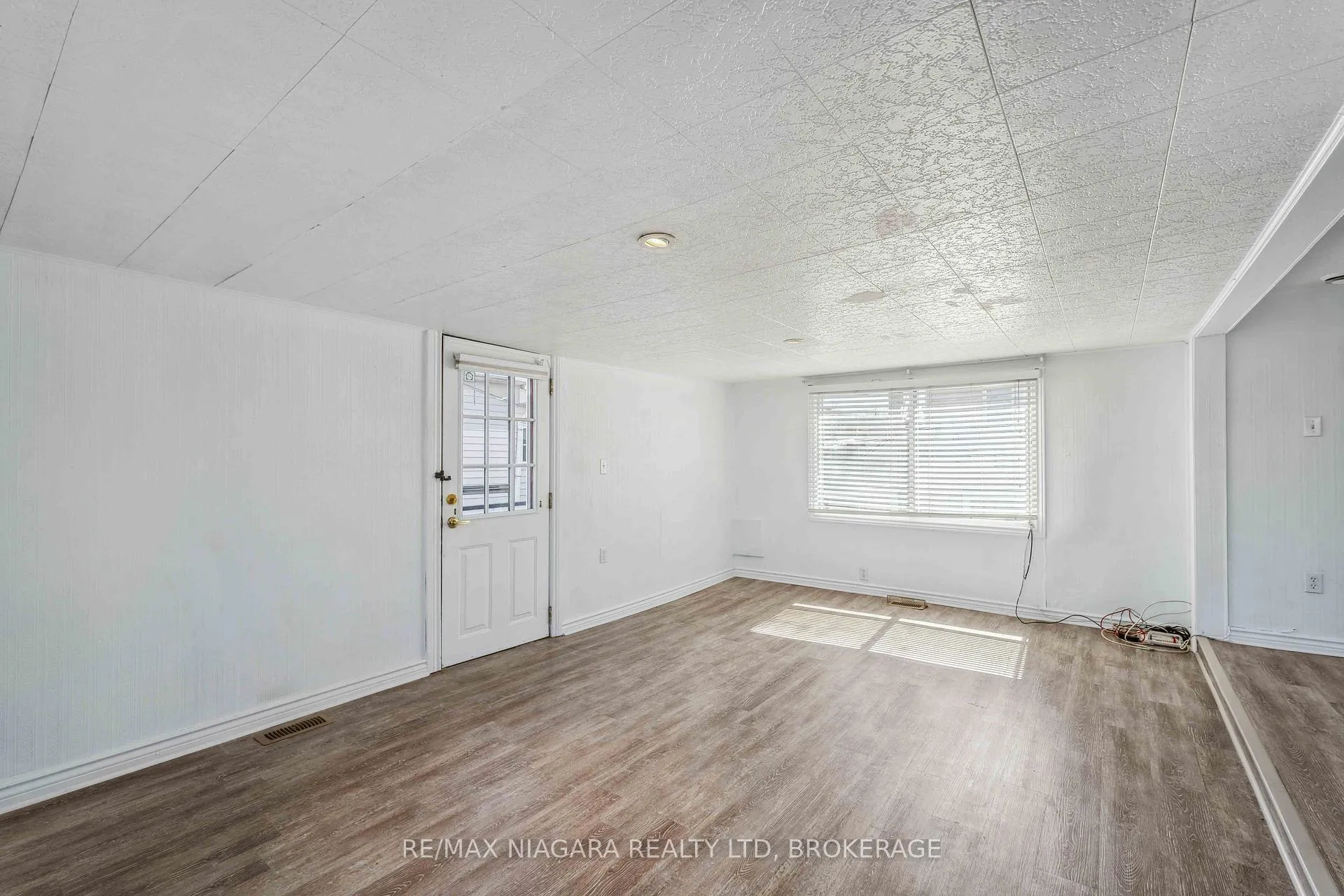 Photo 27 of Unit 21, 2175 Mewburn Road, Niagara Falls, Casey — HOMEH