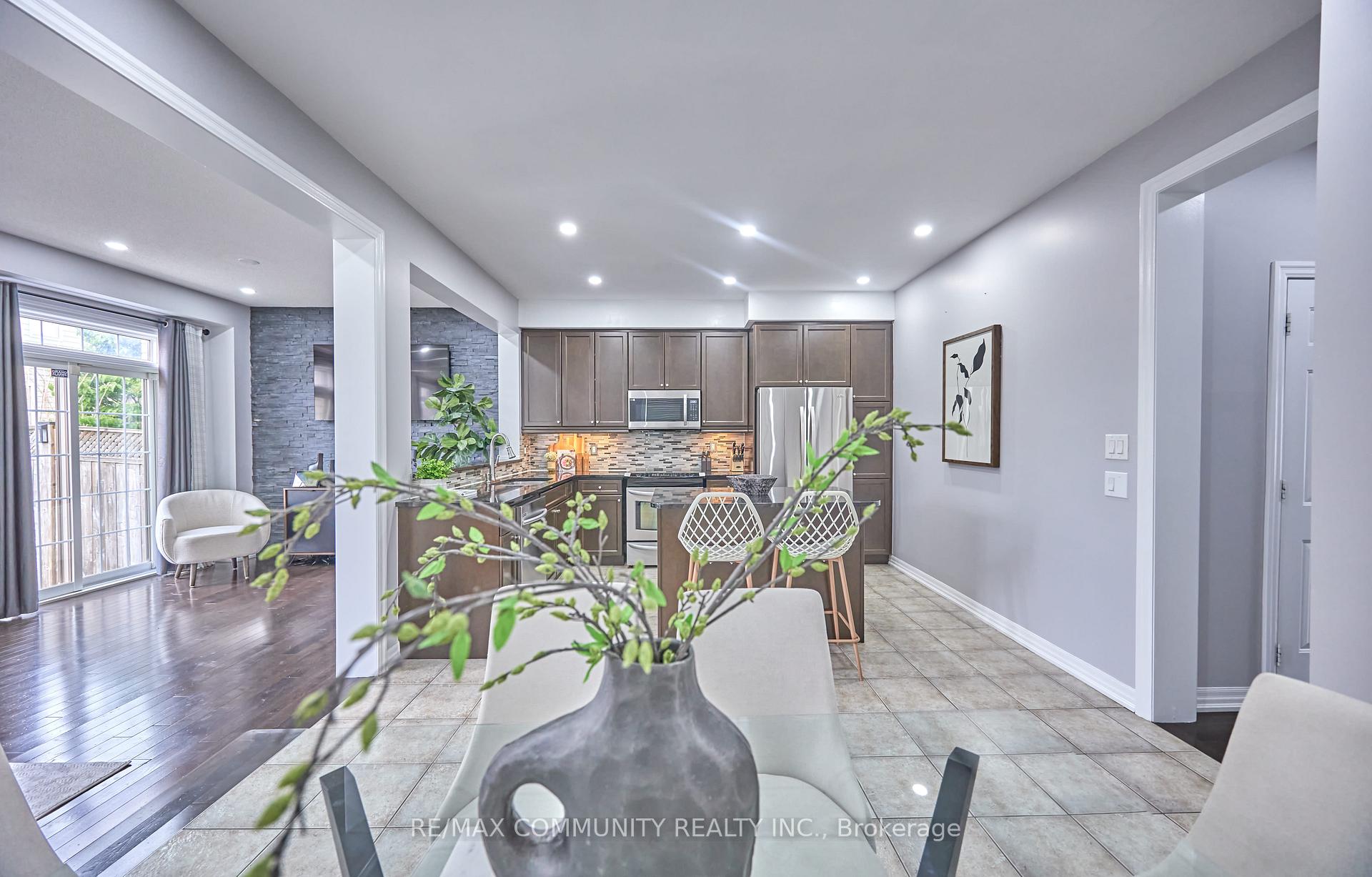 Photo 2 of 96 Kendall Drive, Milton, Scott — HOMEH