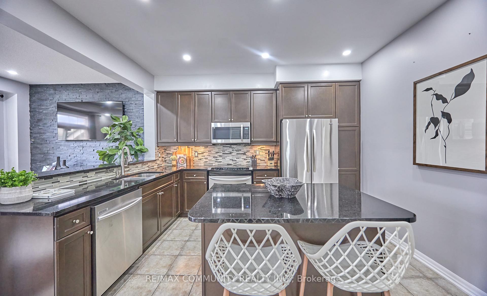 Photo 5 of 96 Kendall Drive, Milton, Scott — HOMEH