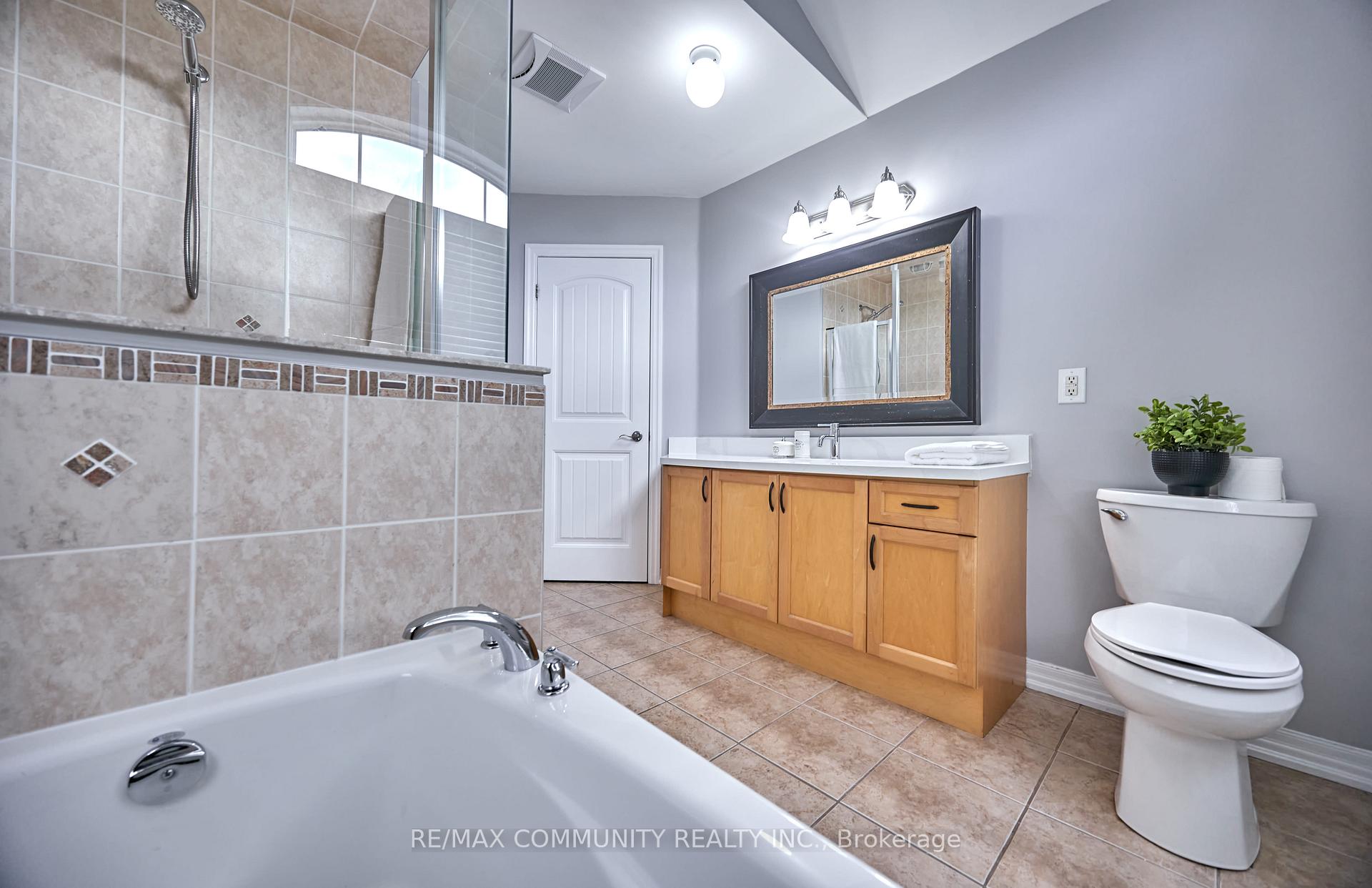 Photo 21 of 96 Kendall Drive, Milton, Scott — HOMEH