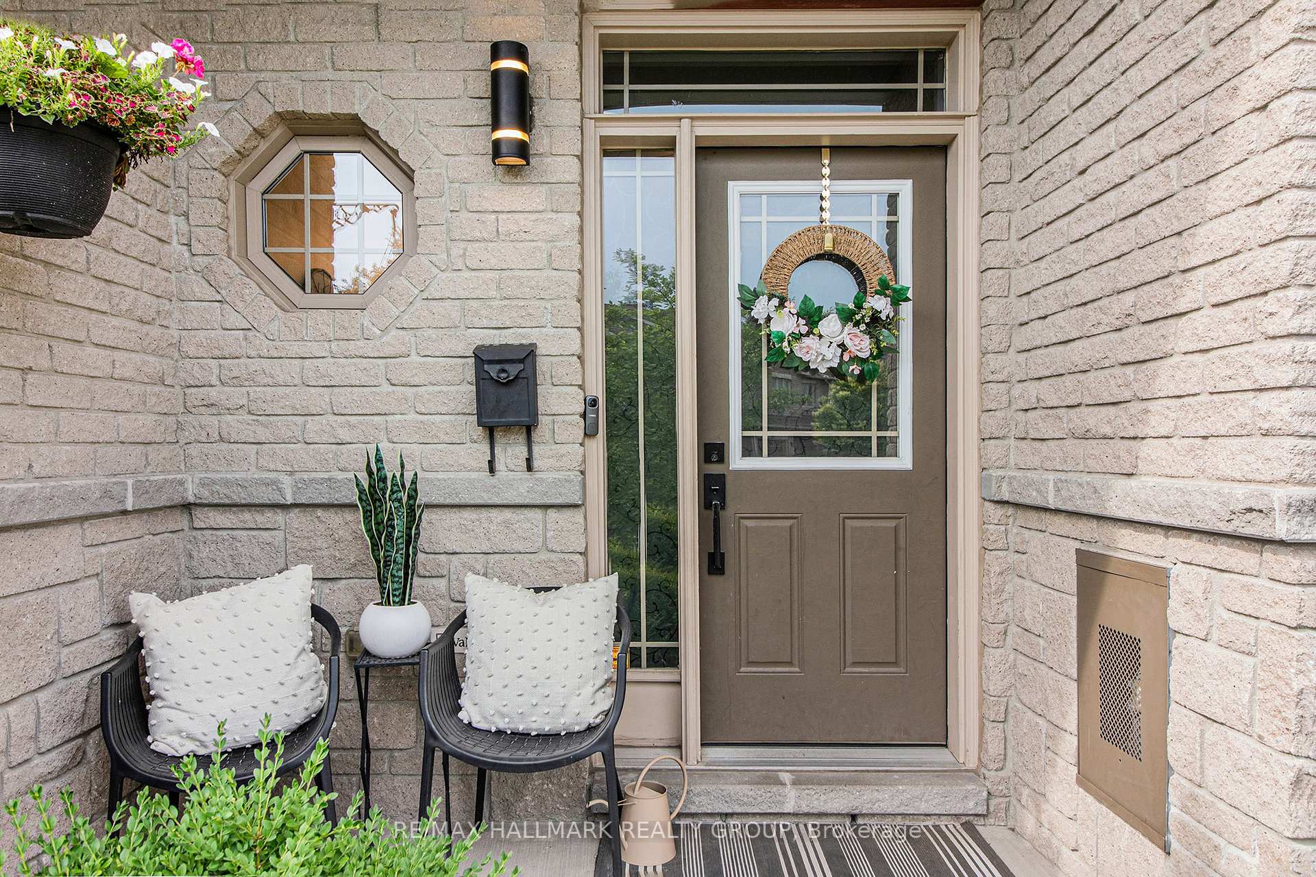 Photo 3 of 716 Percifor Way, Ottawa, Mer Bleue/Bradley Estates/Anderson Park — HOMEH