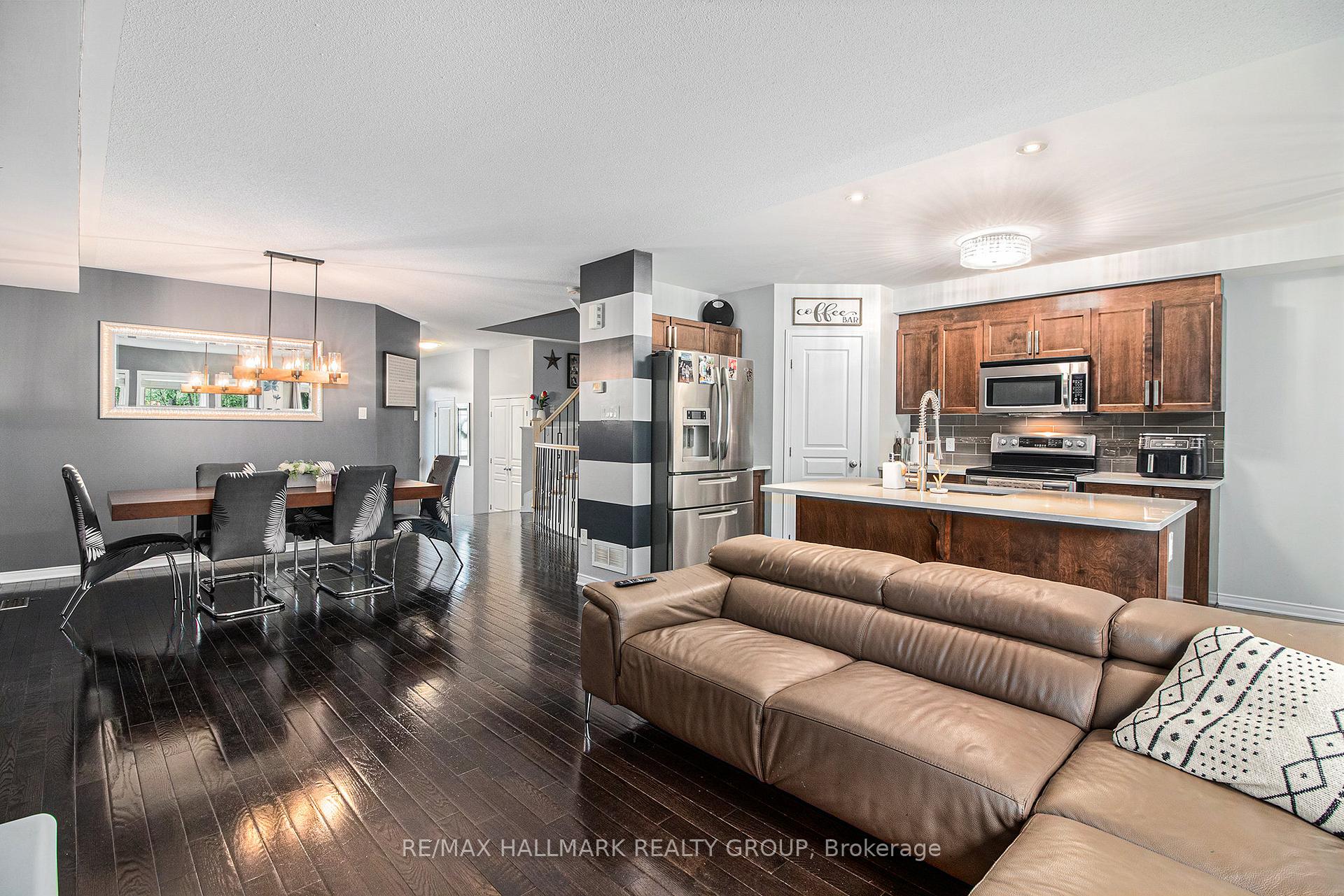 Photo 7 of 716 Percifor Way, Ottawa, Mer Bleue/Bradley Estates/Anderson Park — HOMEH