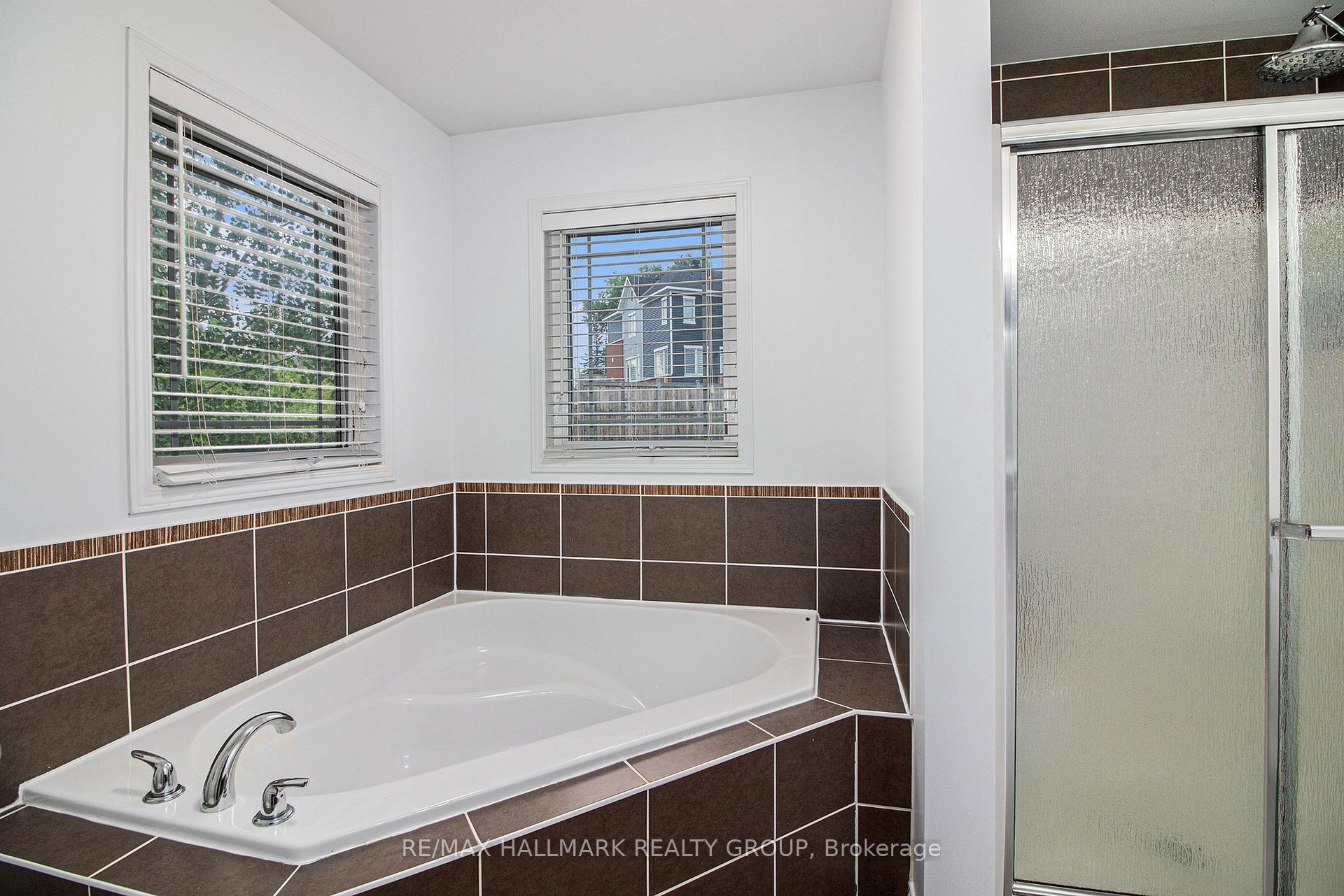 Photo 16 of 716 Percifor Way, Ottawa, Mer Bleue/Bradley Estates/Anderson Park — HOMEH