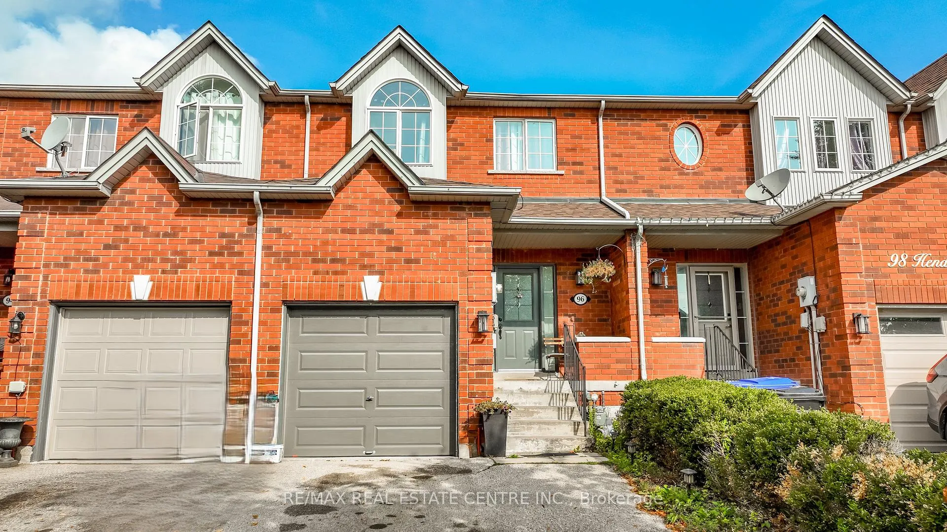 Photo 2 of 96 Henderson Crescent, New Tecumseth, Alliston — HOMEH