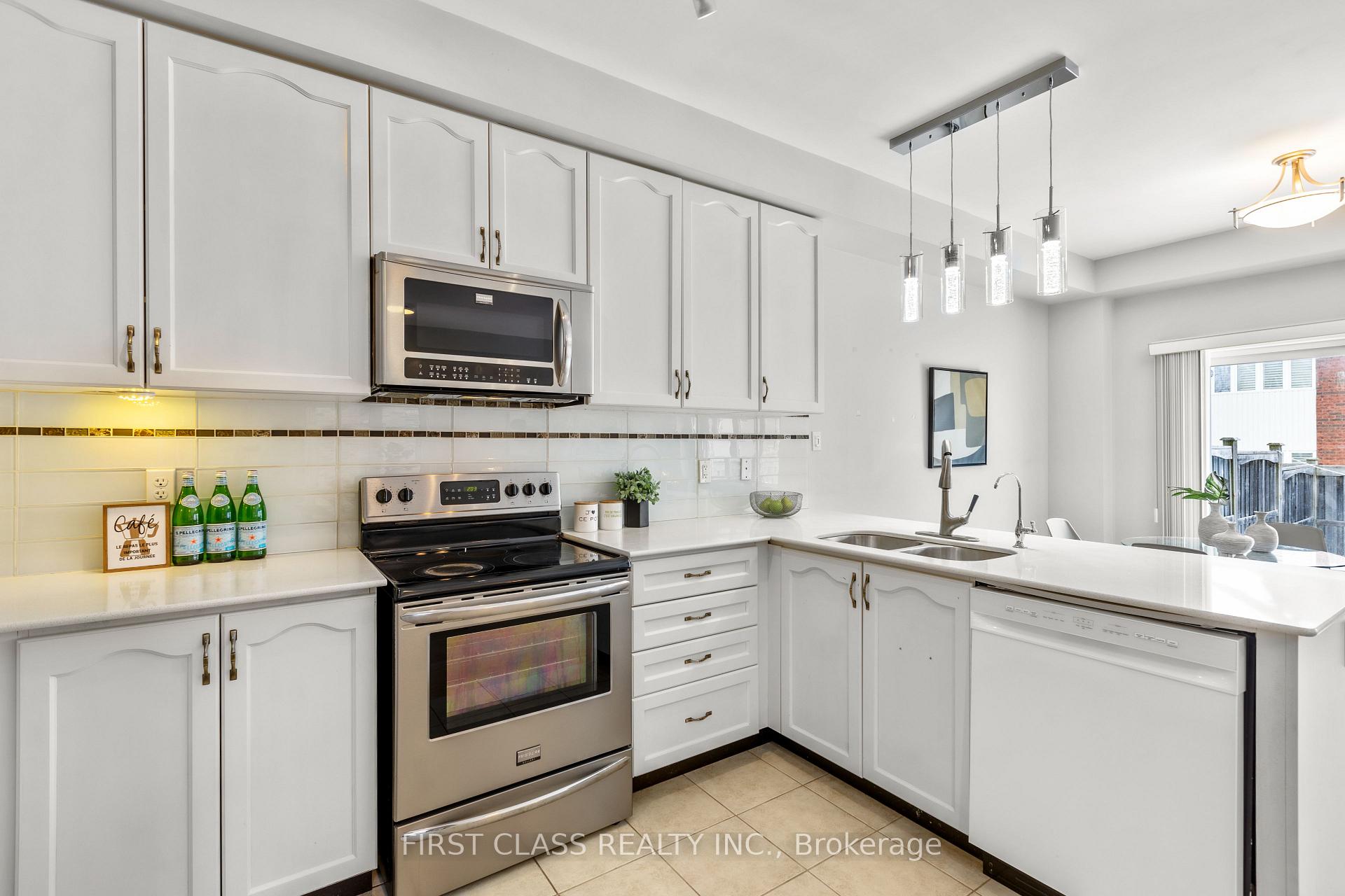 Photo 5 of 76 Evershot Crescent, Markham, Wismer — HOMEH