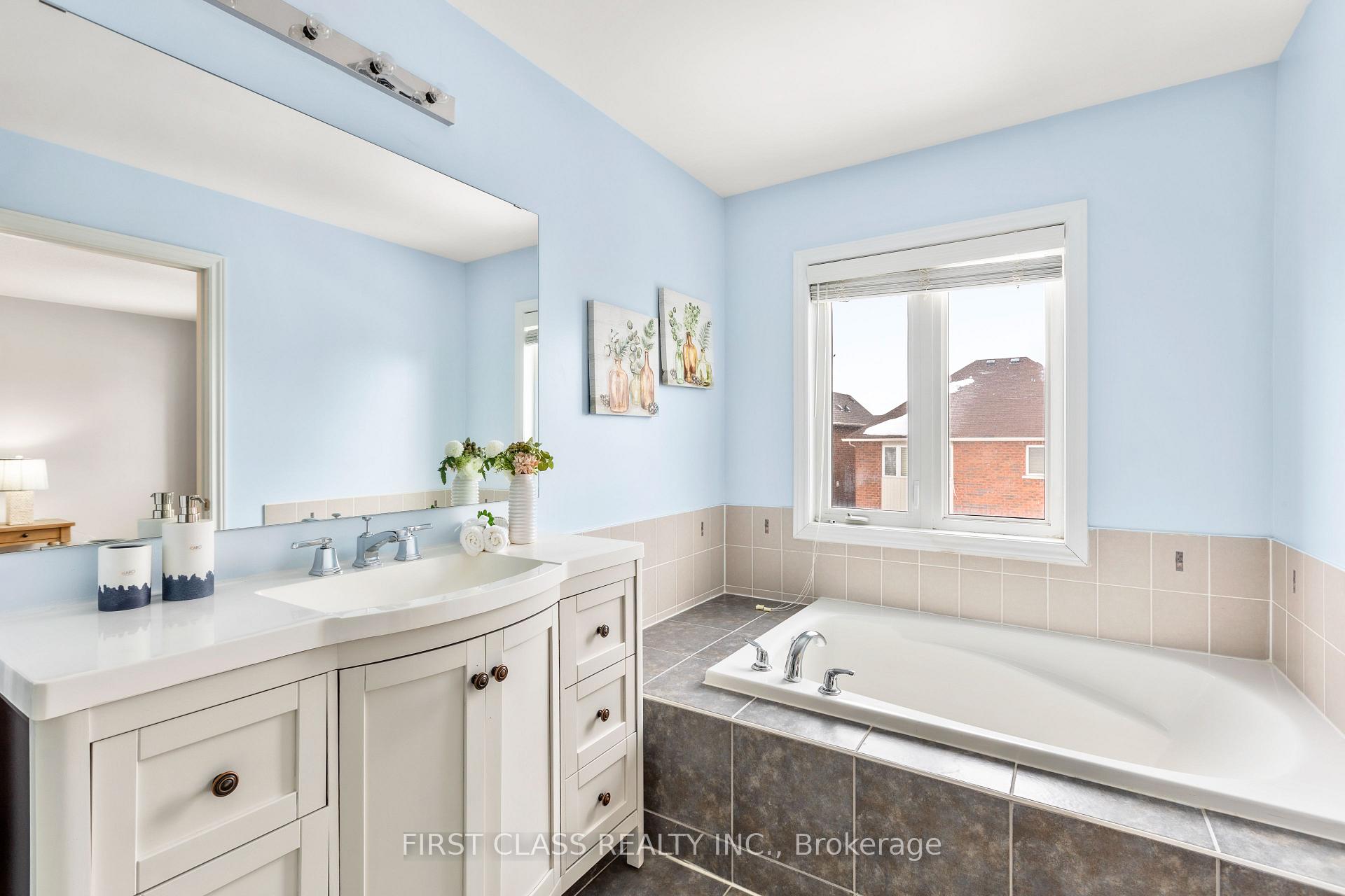 Photo 22 of 76 Evershot Crescent, Markham, Wismer — HOMEH