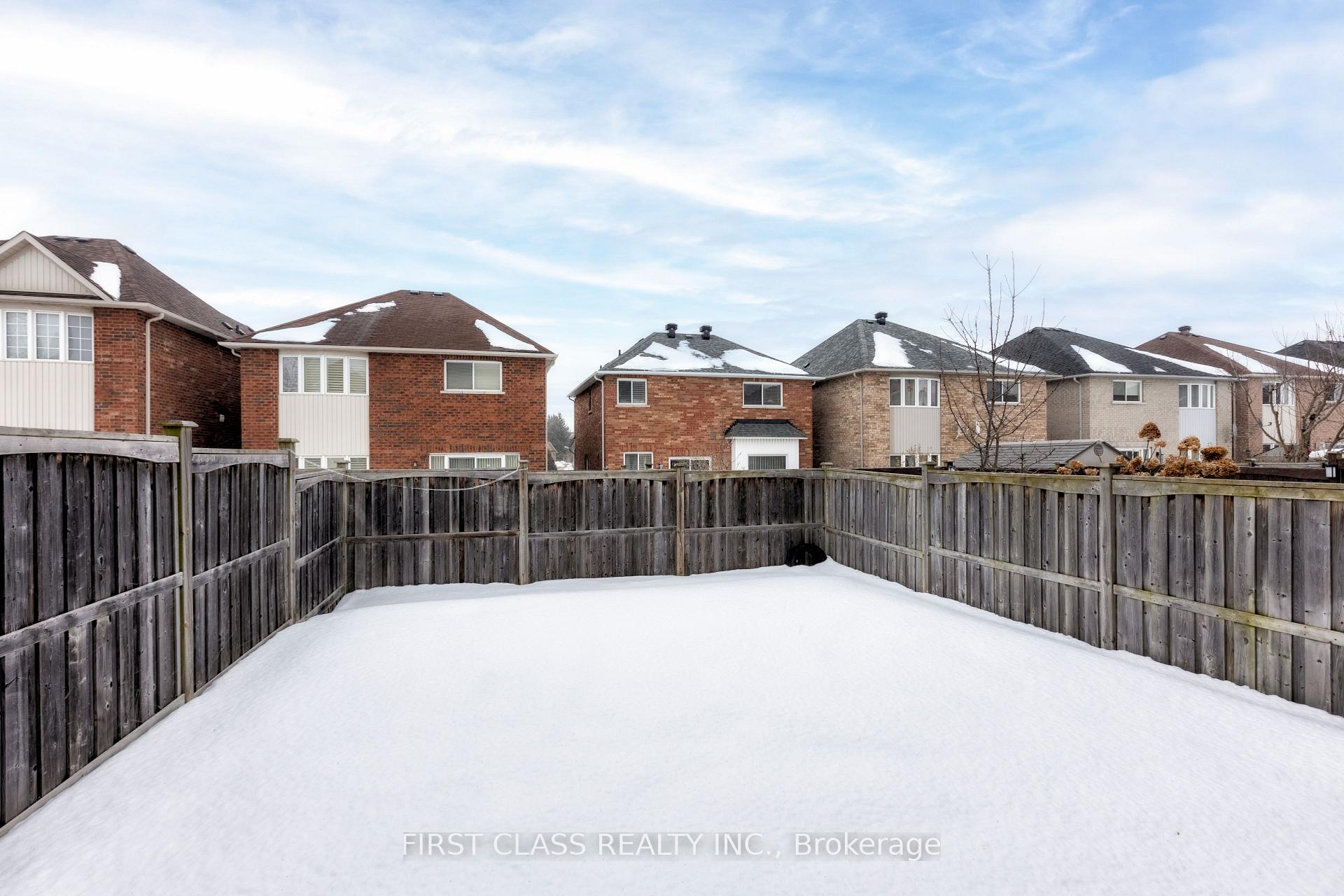 Photo 30 of 76 Evershot Crescent, Markham, Wismer — HOMEH