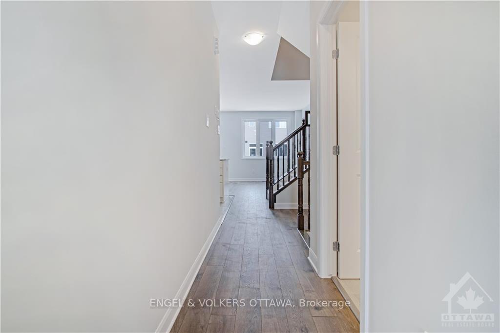 Photo 3 of 588 Decoeur Drive, Ottawa, Avalon West — HOMEH