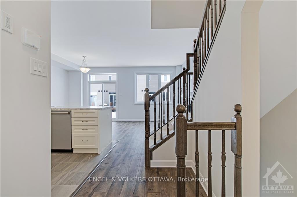 Photo 4 of 588 Decoeur Drive, Ottawa, Avalon West — HOMEH